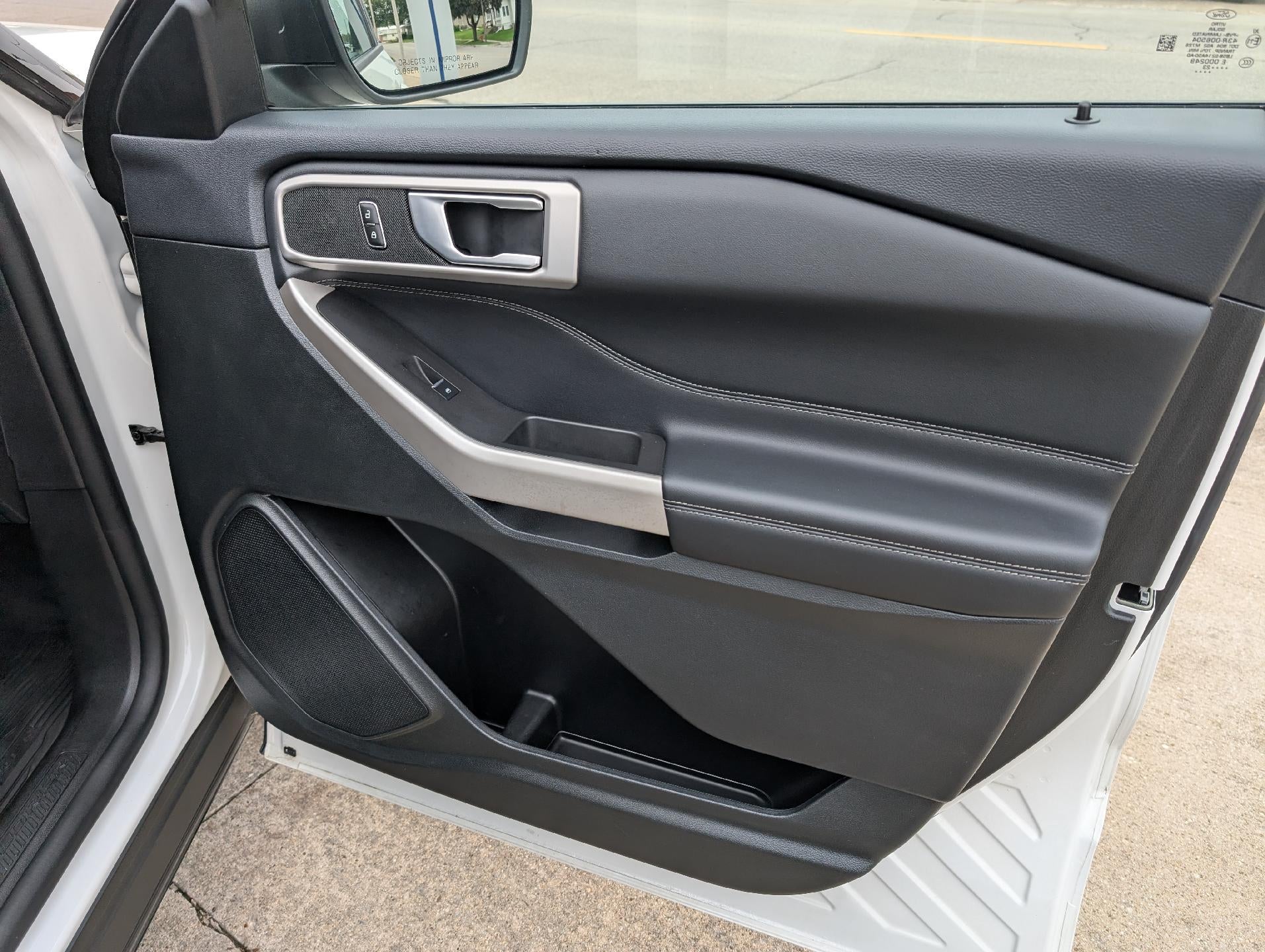 2023 Ford Explorer XLT 4WD