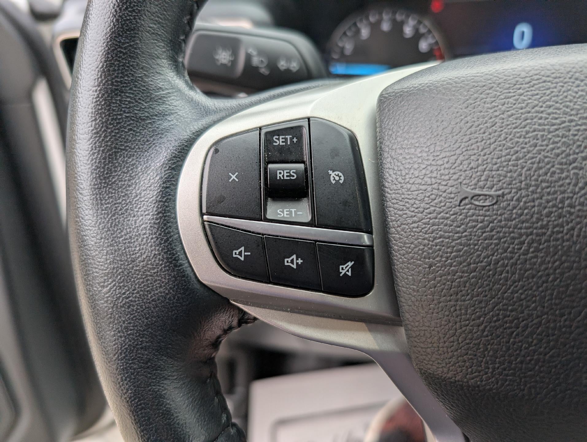 2023 Ford Explorer XLT 4WD