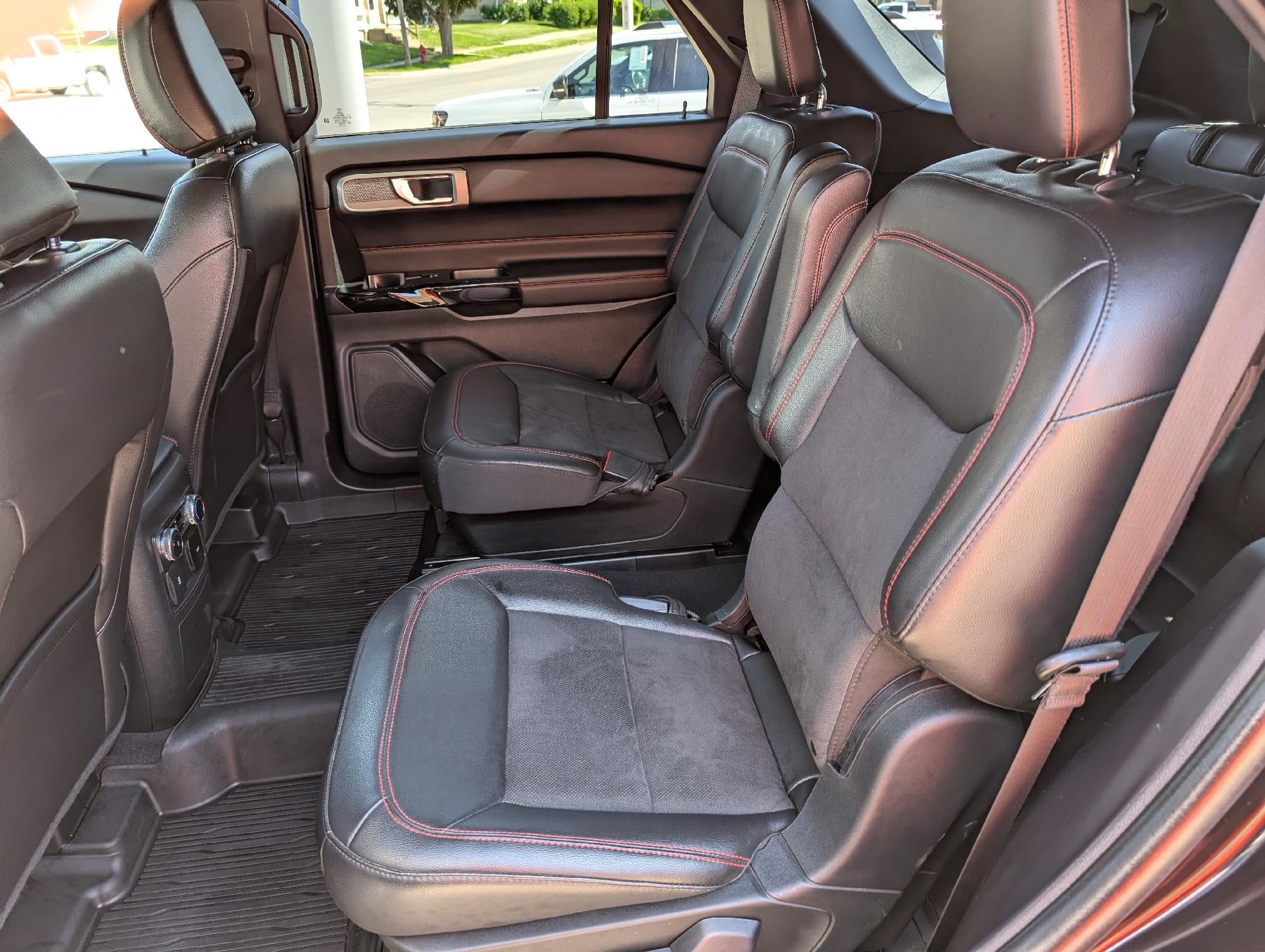 2022 Ford Explorer ST-Line 4WD
