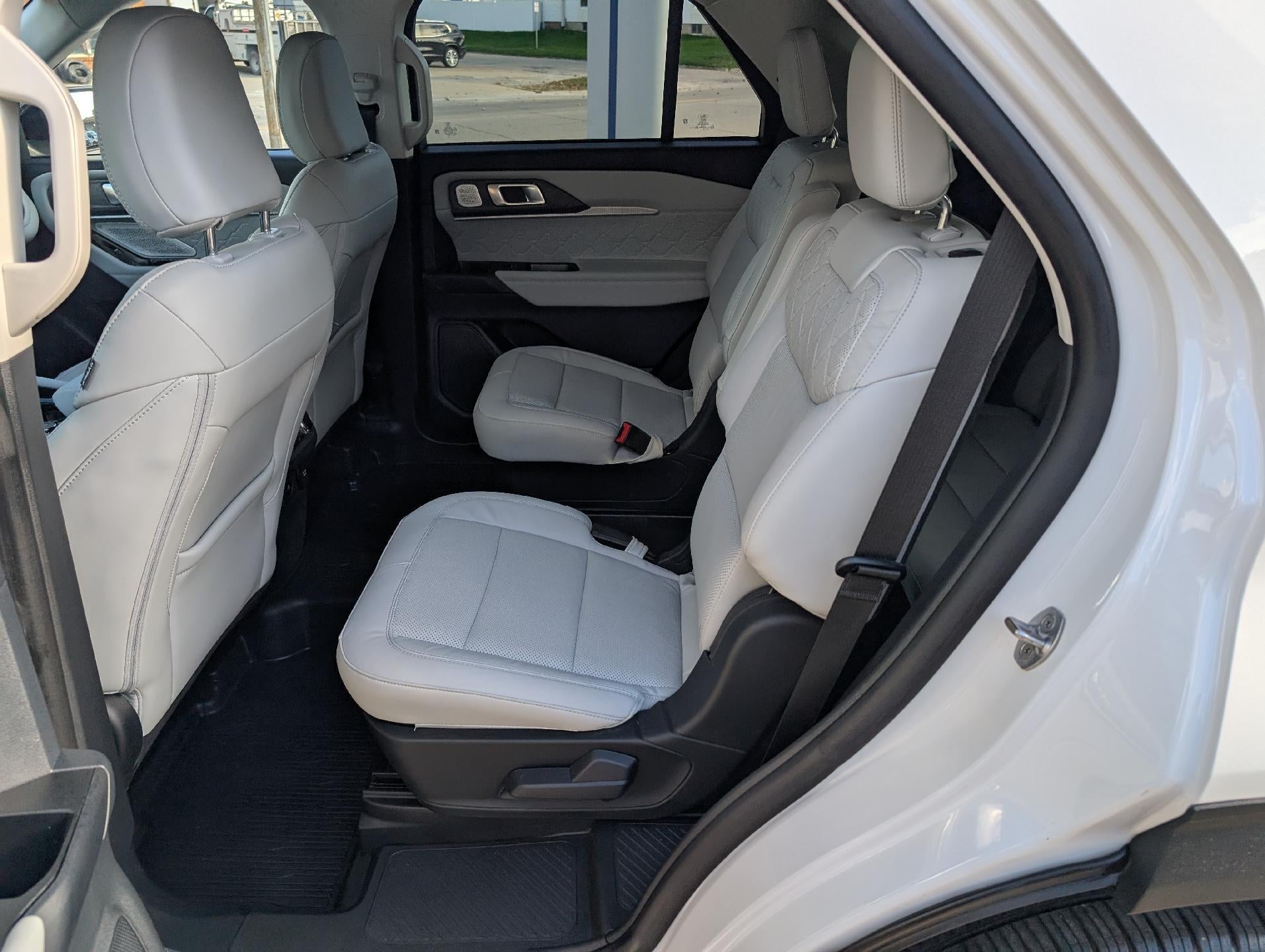 2025 Ford Explorer Platinum 4WD