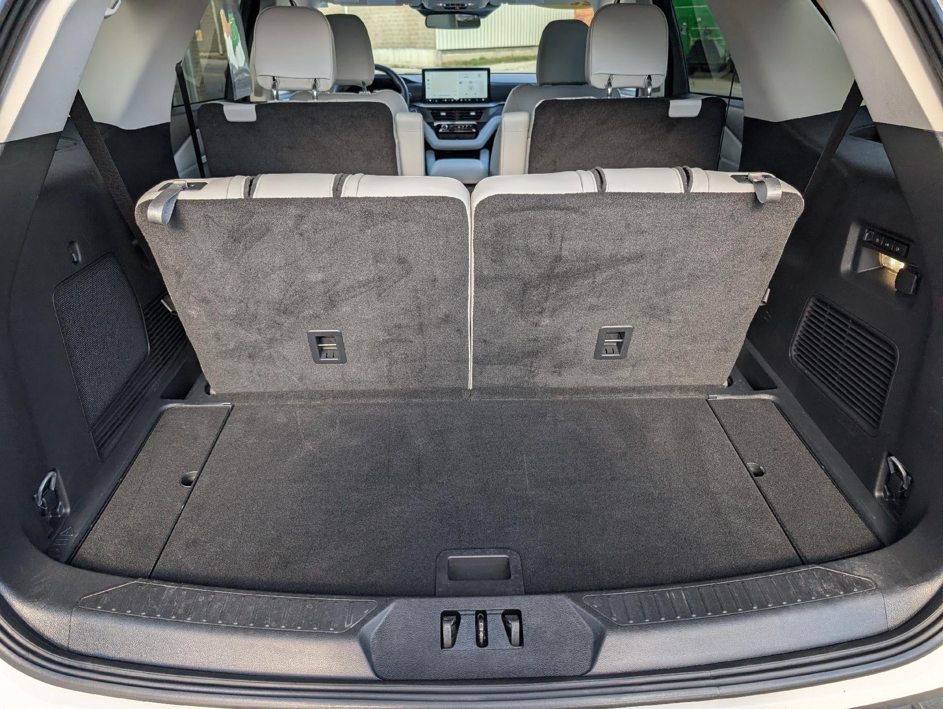2025 Ford Explorer Platinum 4WD