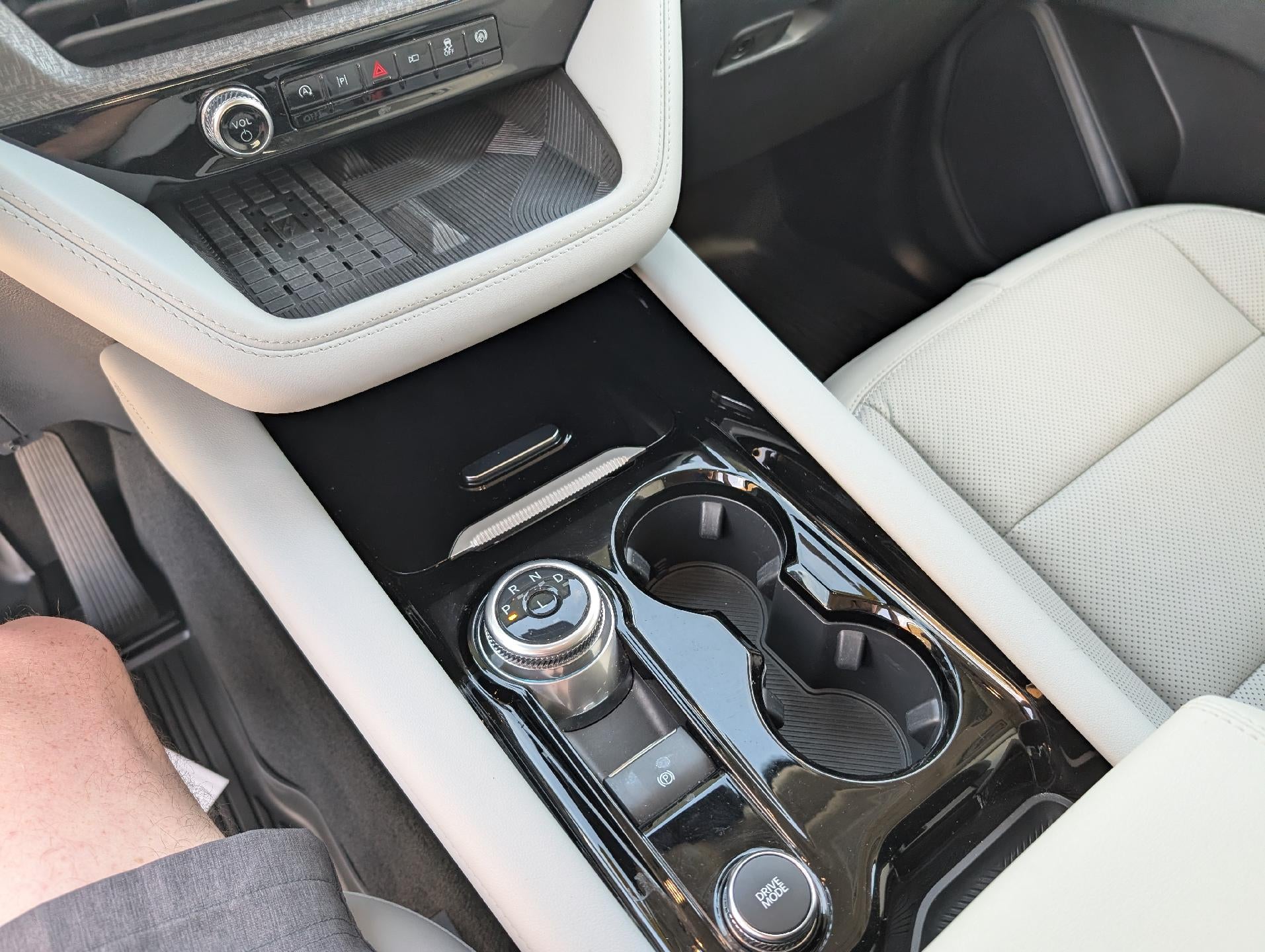 2025 Ford Explorer Platinum 4WD