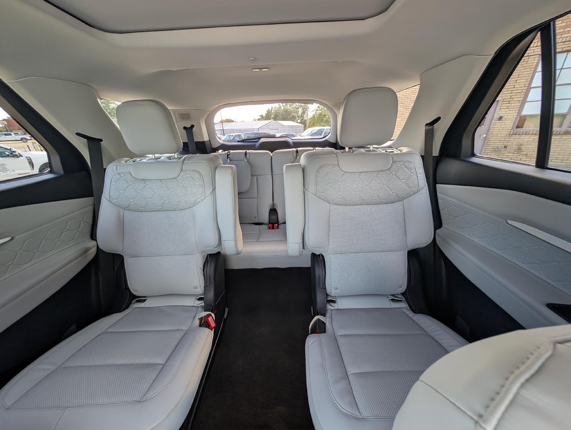2025 Ford Explorer Platinum 4WD