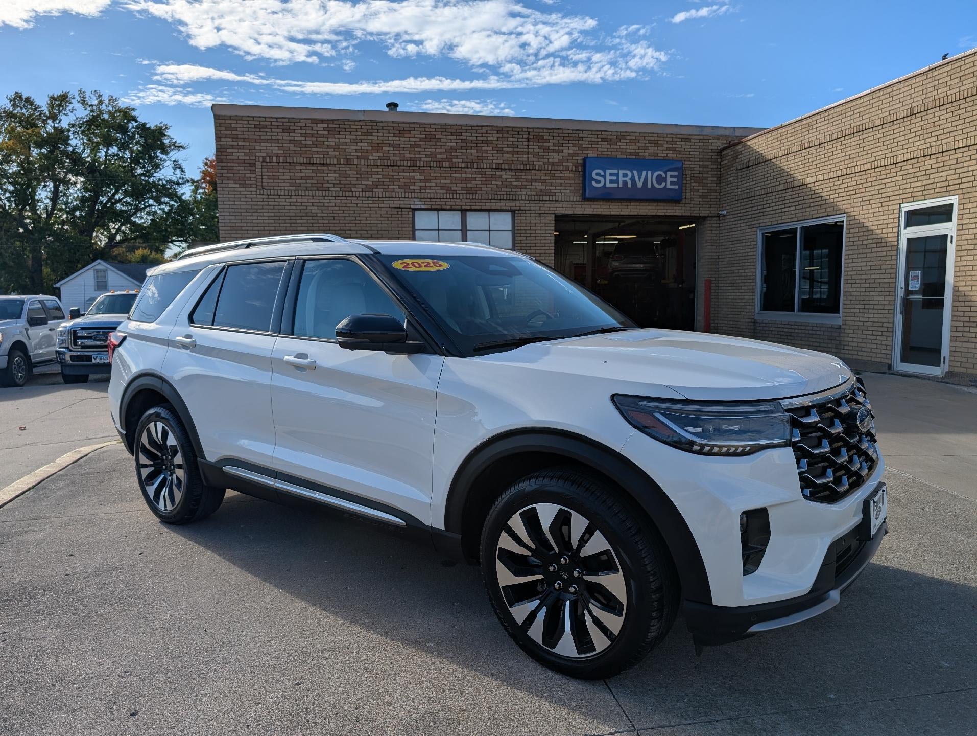 2025 Ford Explorer Platinum 4WD