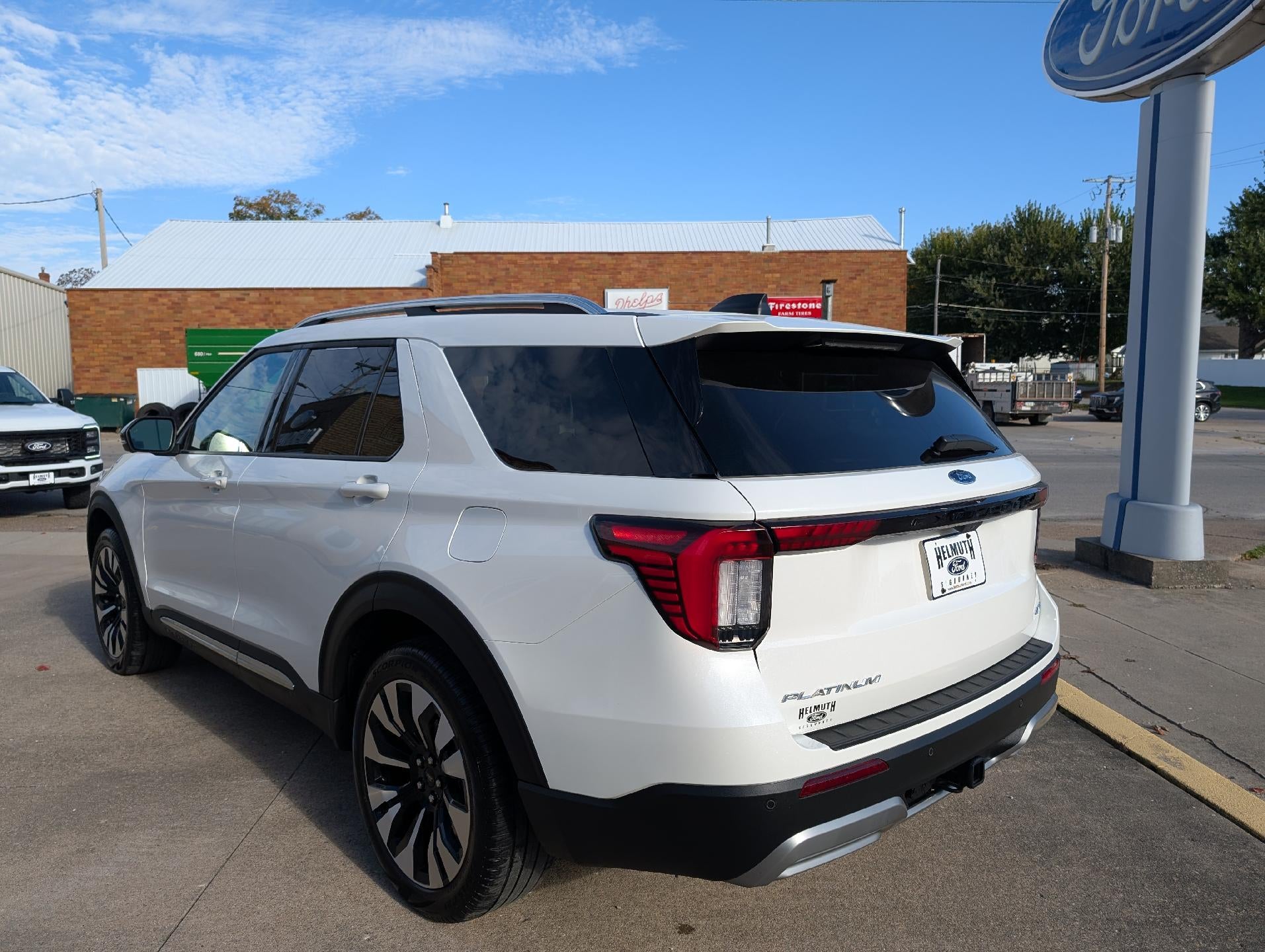 2025 Ford Explorer Platinum 4WD