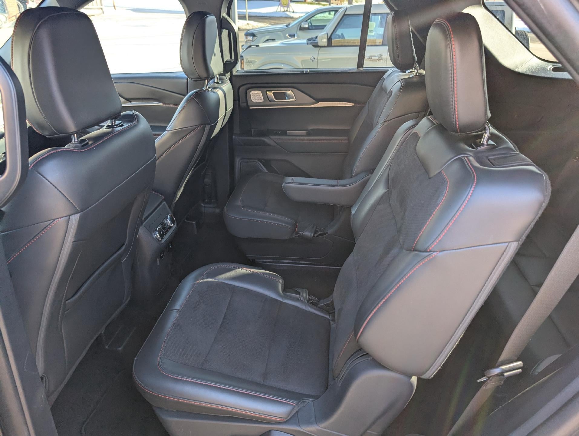 2025 Ford Explorer ST 4WD