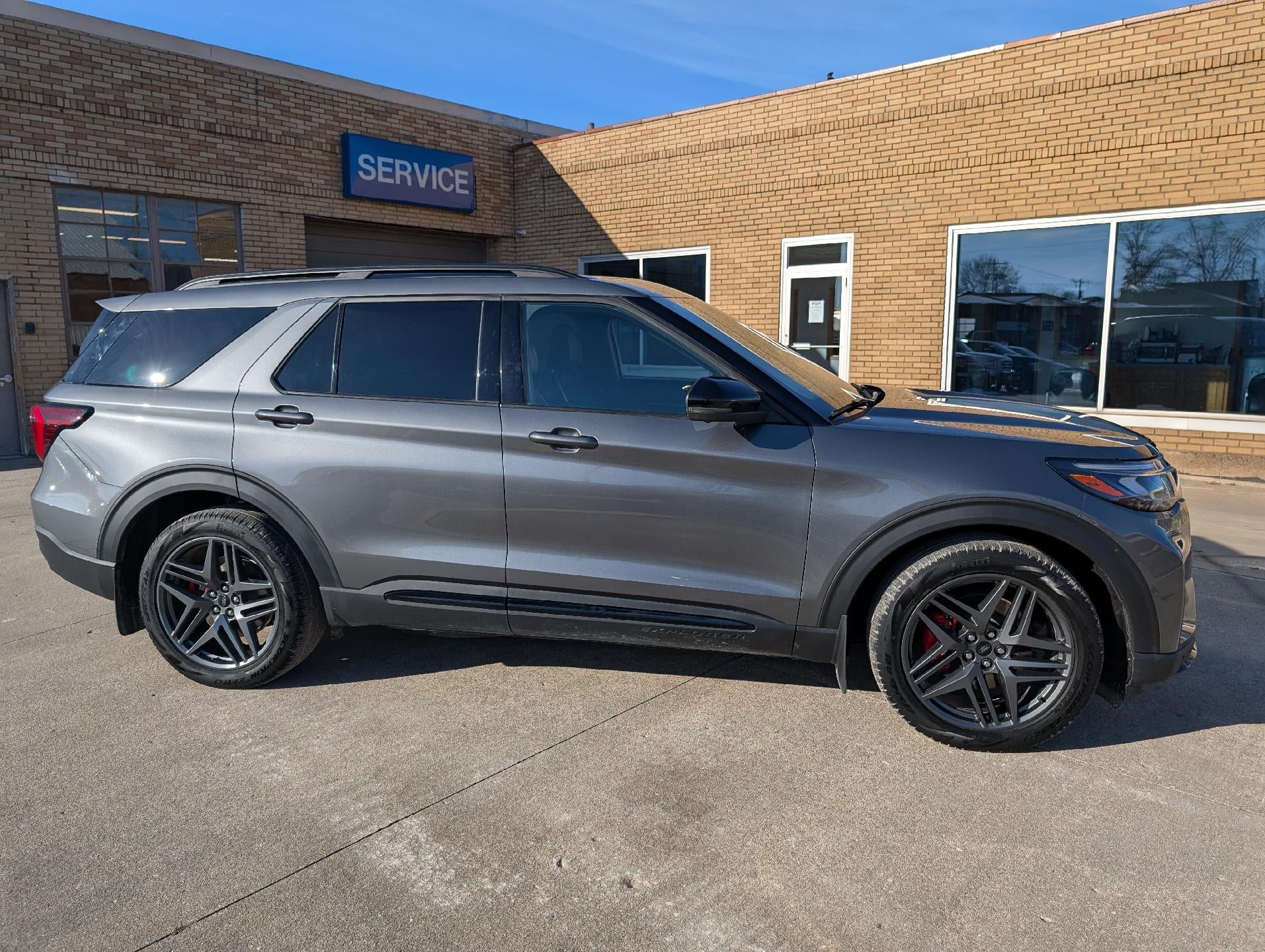 2025 Ford Explorer ST 4WD
