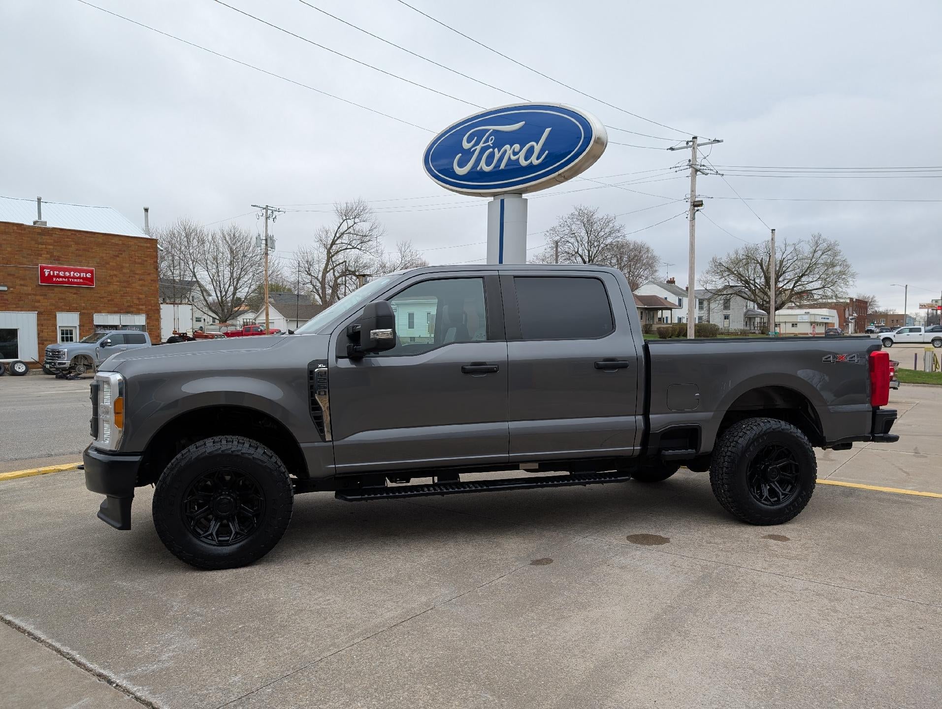 2023 Ford Super Duty F-250 SRW XL 4WD Crew Cab 6.75' Box