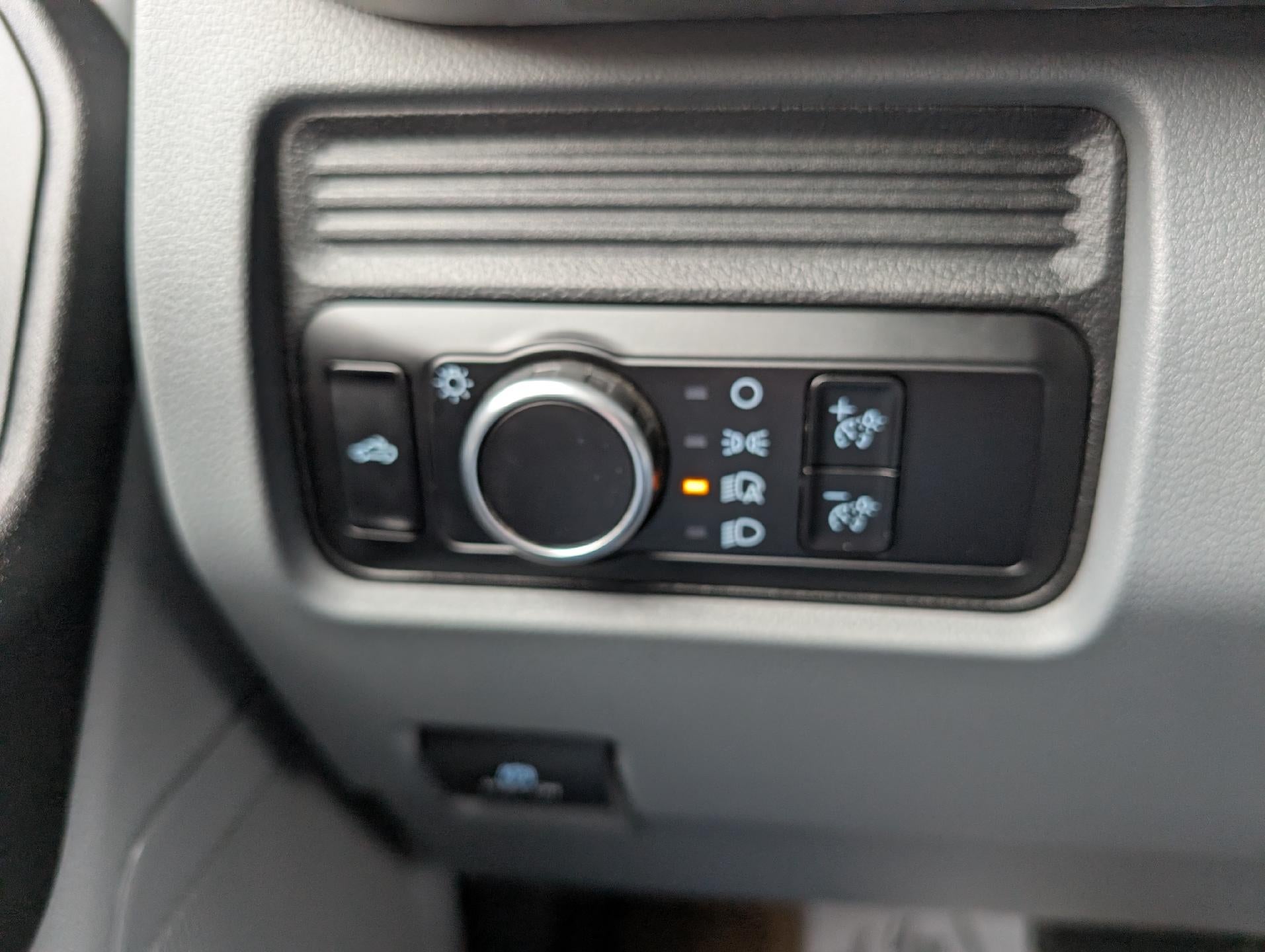 2023 Ford Super Duty F-250 SRW XL 4WD Crew Cab 6.75' Box