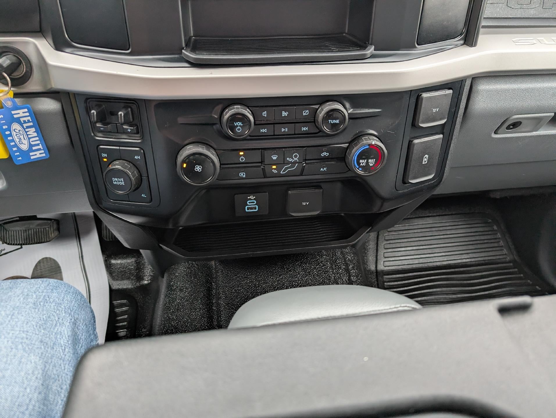 2023 Ford Super Duty F-250 SRW XL 4WD Crew Cab 6.75' Box