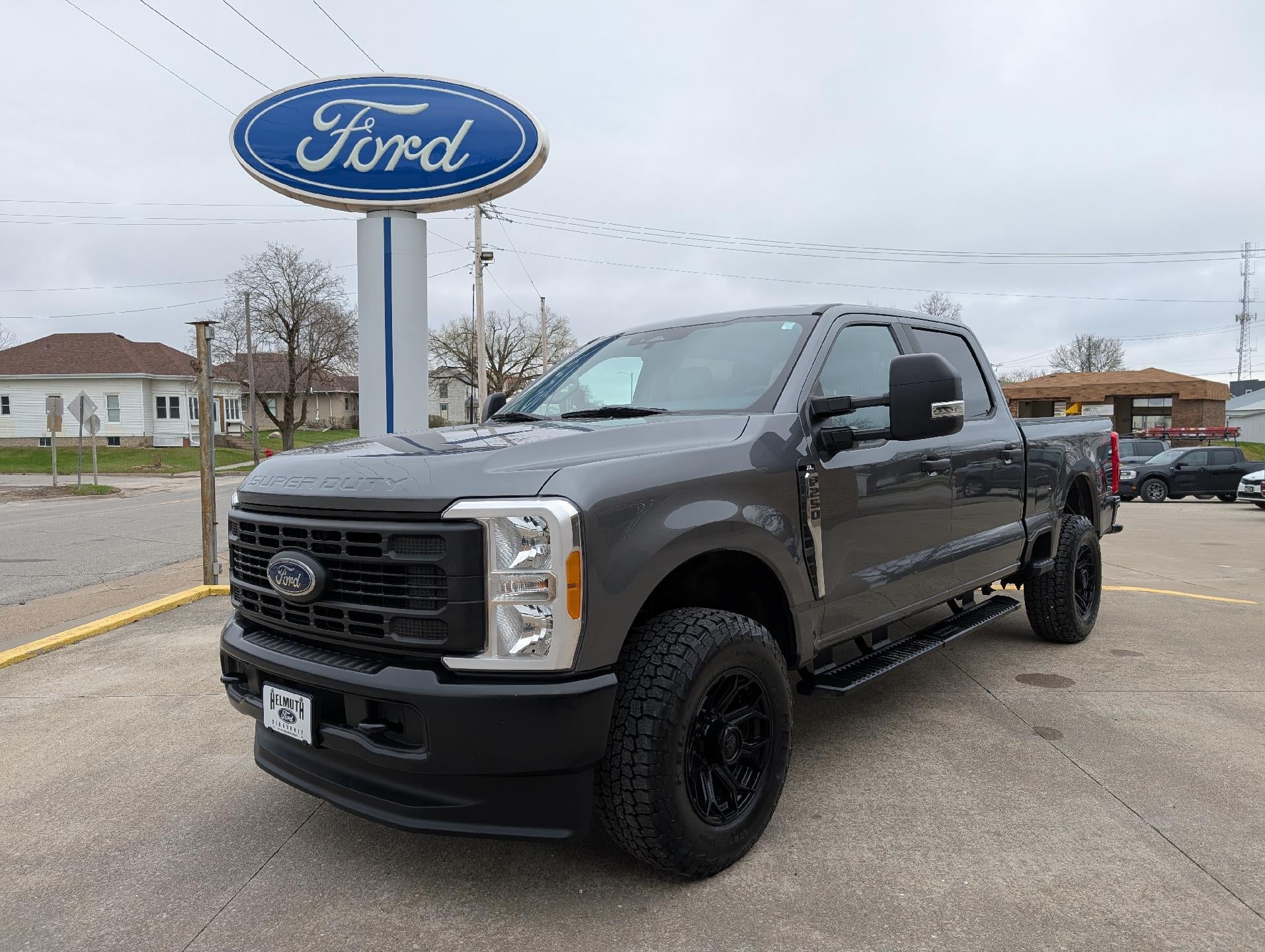 2023 Ford Super Duty F-250 SRW XL 4WD Crew Cab 6.75' Box