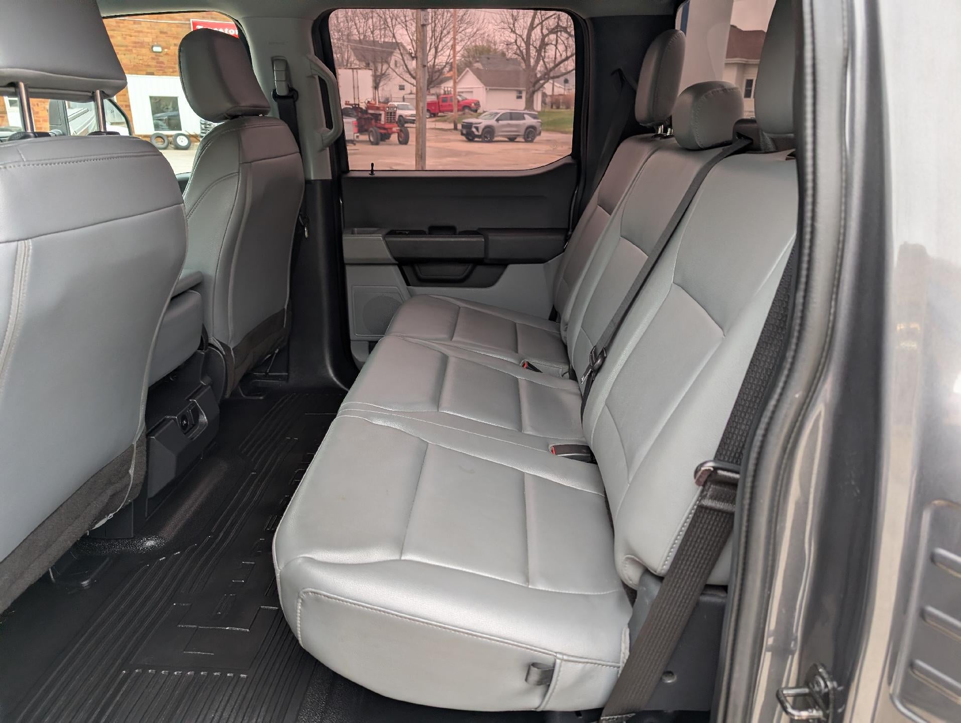 2023 Ford Super Duty F-250 SRW XL 4WD Crew Cab 6.75' Box