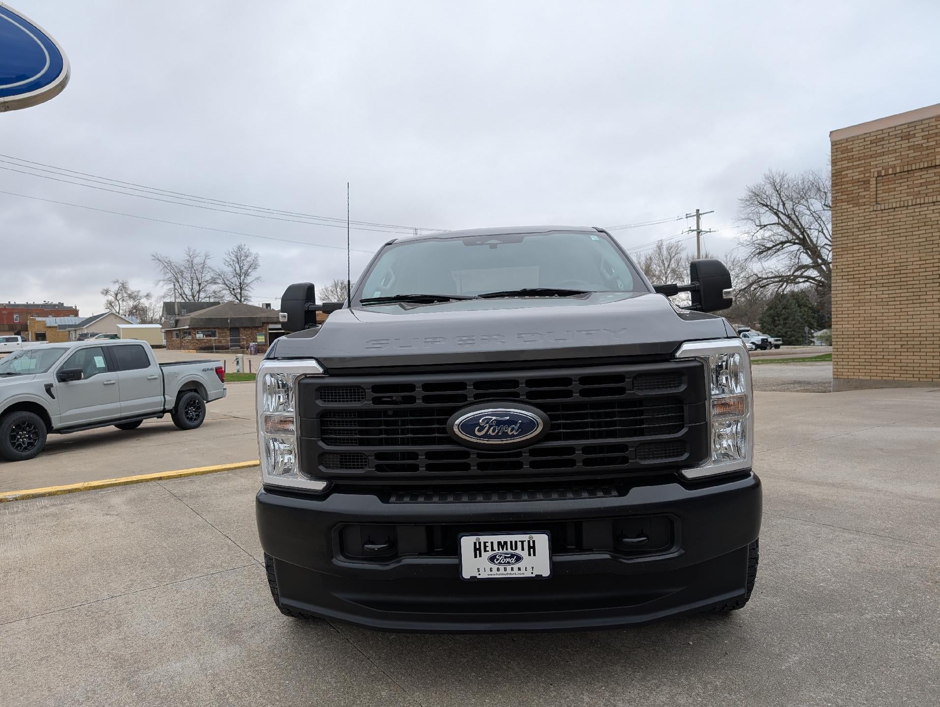 2023 Ford Super Duty F-250 SRW XL 4WD Crew Cab 6.75' Box