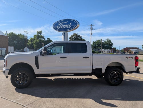 2023 Ford Super Duty F-250 SRW XL 4WD Crew Cab 6.75' Box