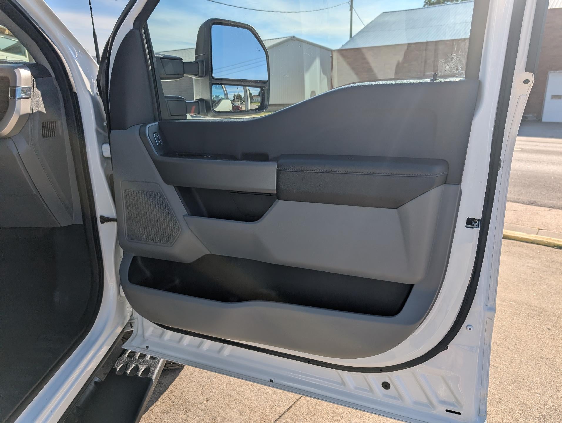 2023 Ford Super Duty F-250 SRW XL 4WD Crew Cab 6.75' Box