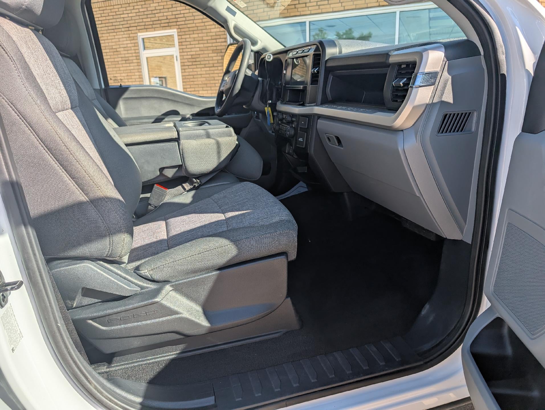 2023 Ford Super Duty F-250 SRW XL 4WD Crew Cab 6.75' Box