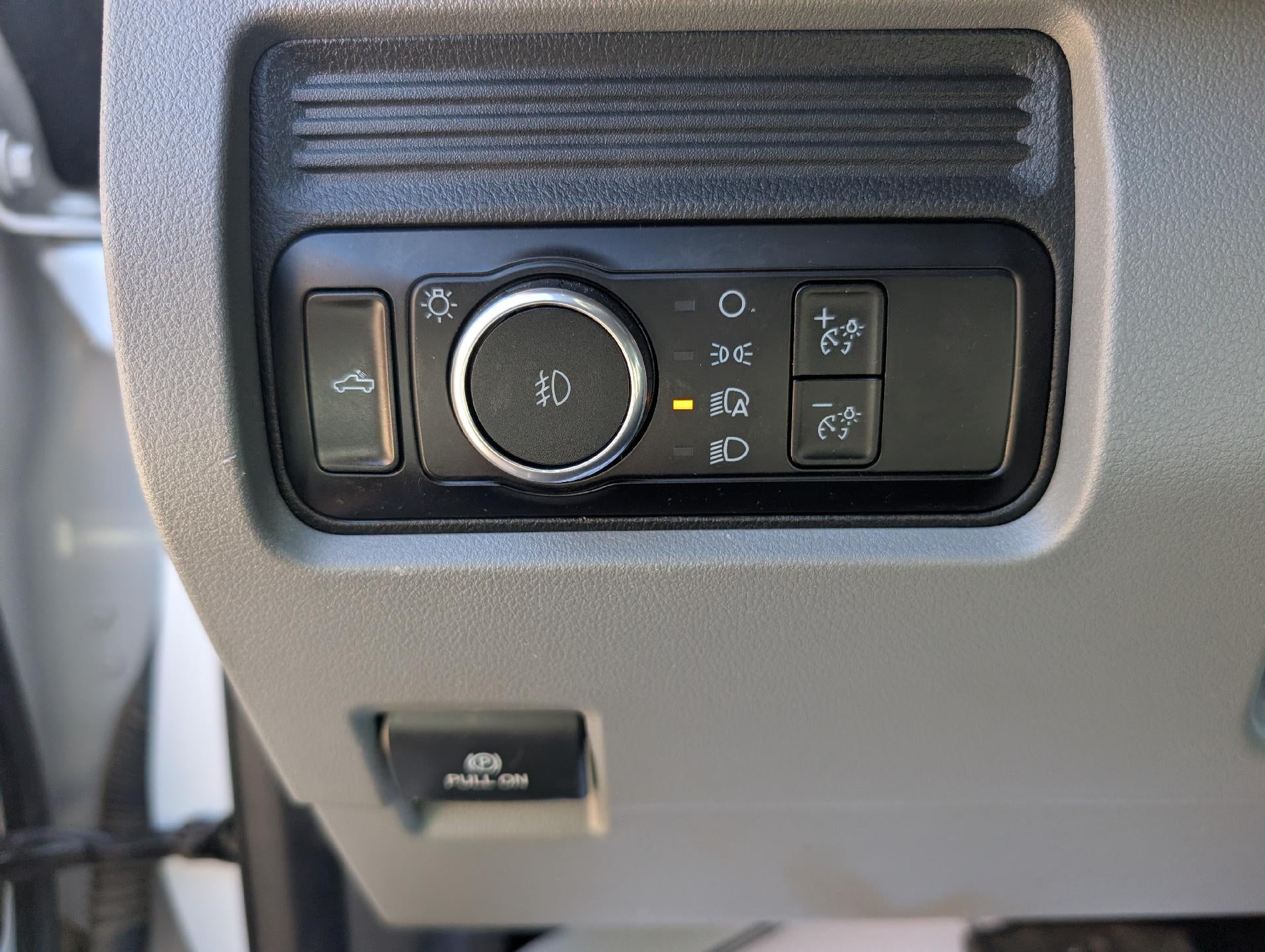 2023 Ford Super Duty F-250 SRW XL 4WD Crew Cab 6.75' Box