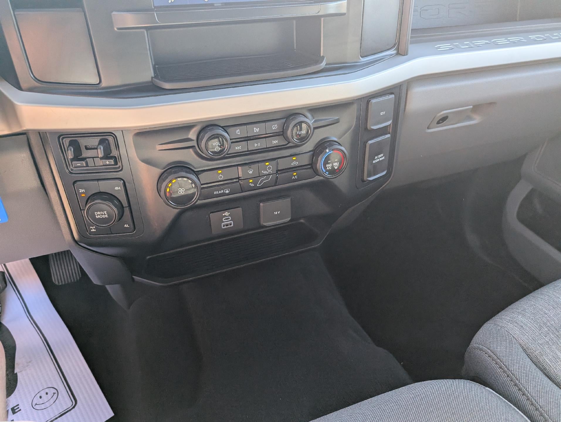 2023 Ford Super Duty F-250 SRW XL 4WD Crew Cab 6.75' Box