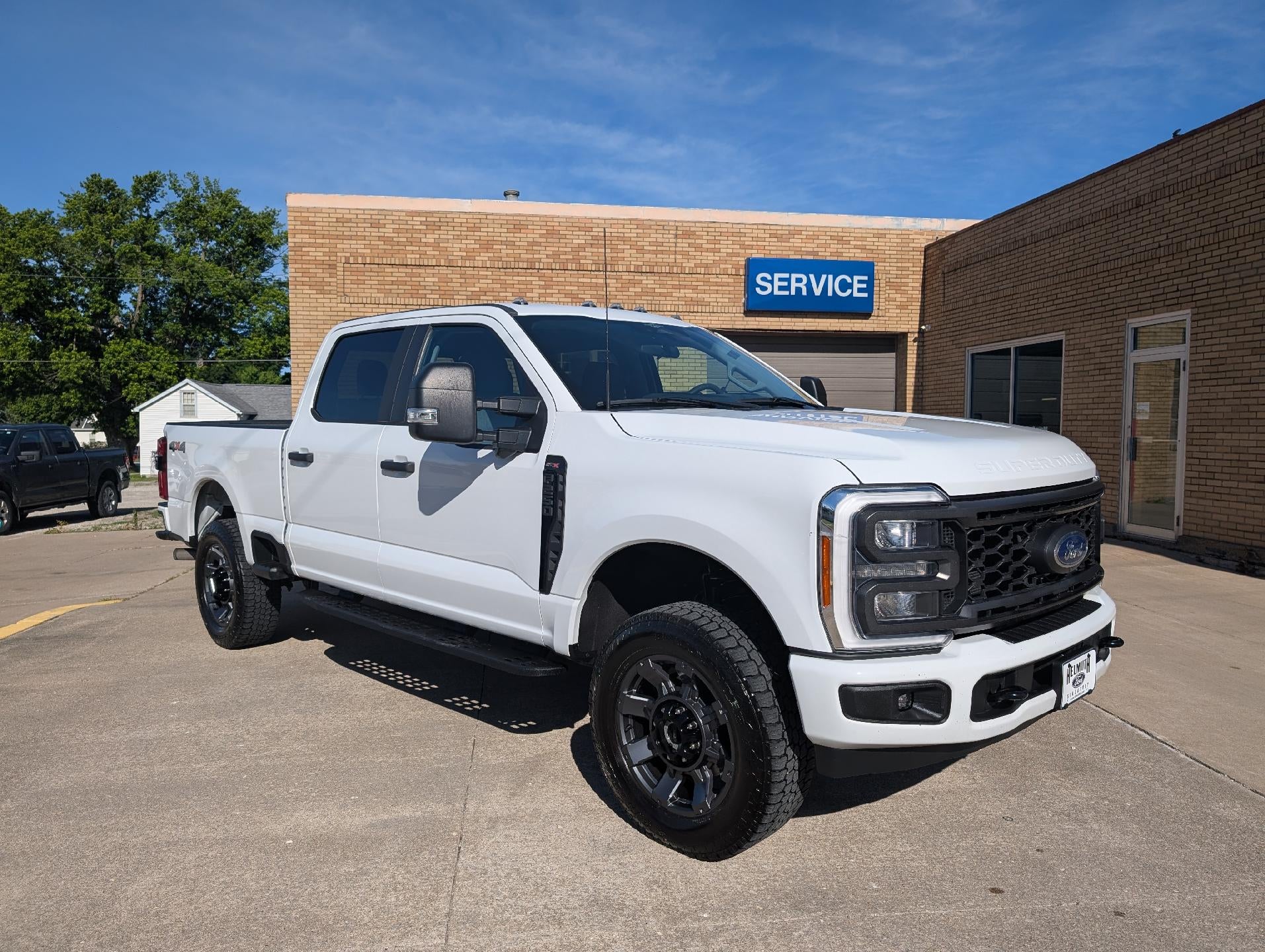 2023 Ford Super Duty F-250 SRW XL 4WD Crew Cab 6.75' Box