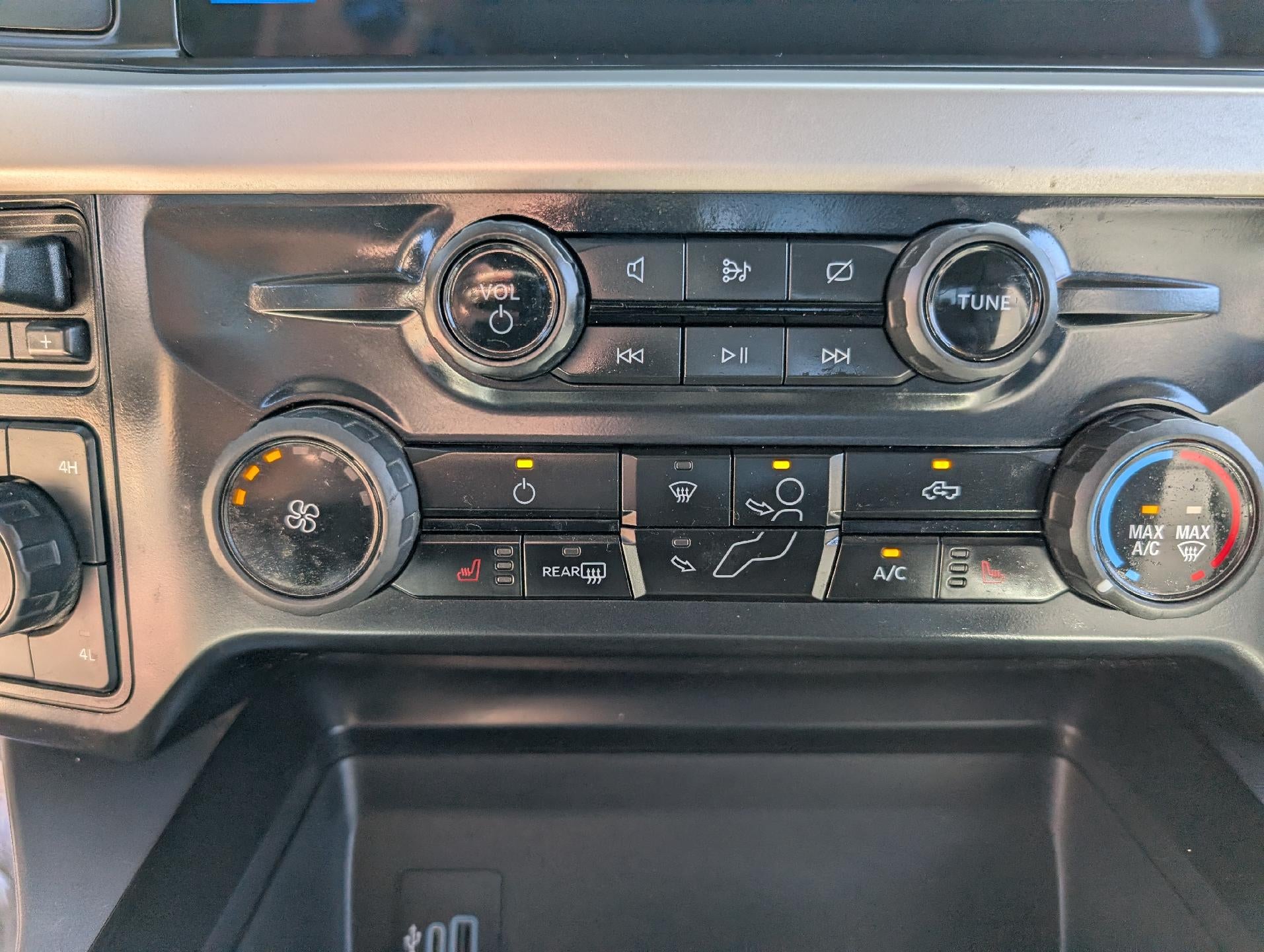 2024 Ford Super Duty F-250 SRW XLT 4WD Crew Cab 8' Box