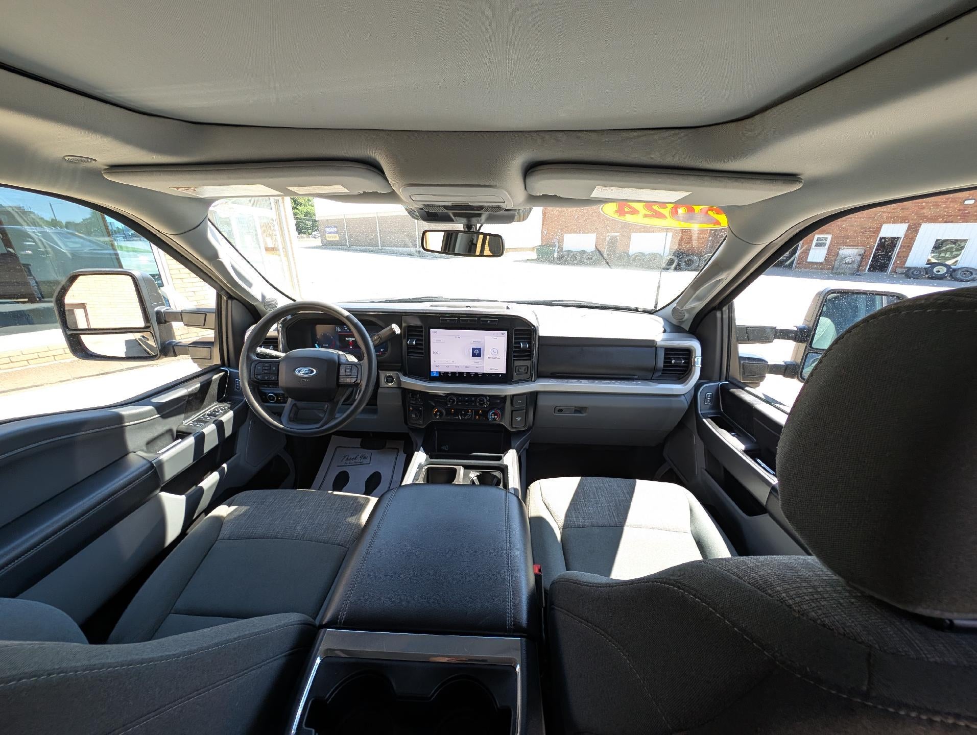 2024 Ford Super Duty F-250 SRW XLT 4WD Crew Cab 8' Box