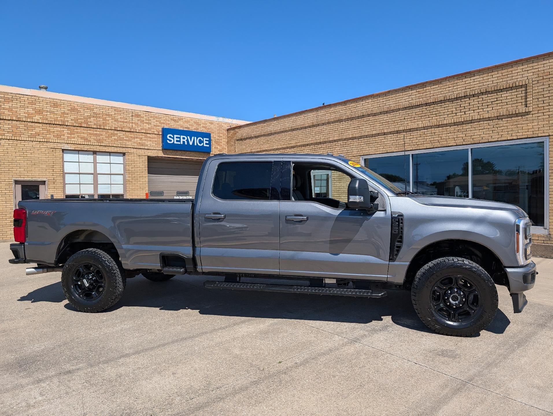 2024 Ford Super Duty F-250 SRW XLT 4WD Crew Cab 8' Box