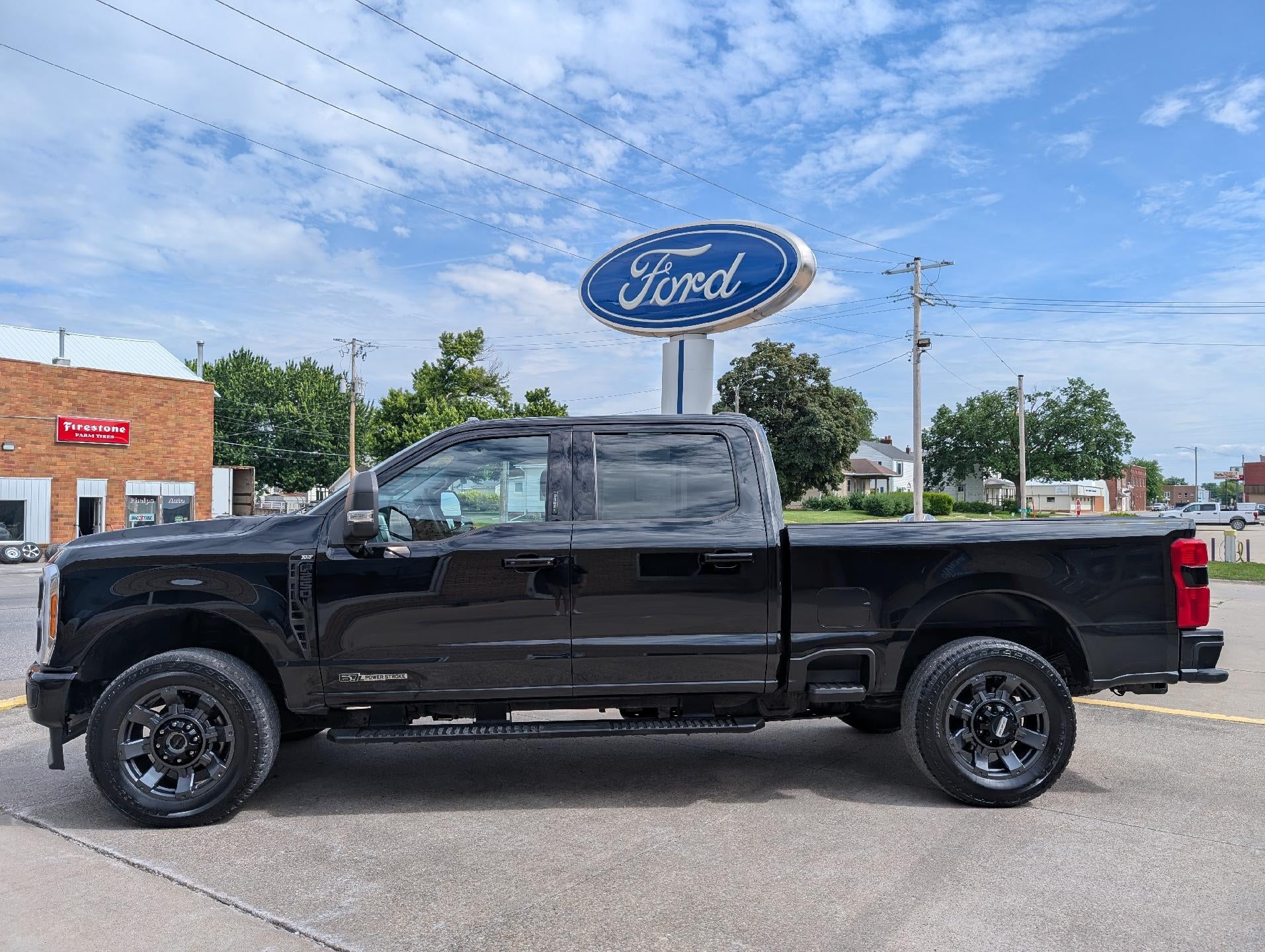 2023 Ford Super Duty F-250 SRW XLT 4WD Crew Cab 6.75' Box