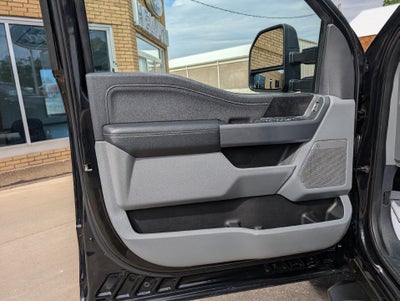 2023 Ford Super Duty F-250 SRW XLT 4WD Crew Cab 6.75' Box