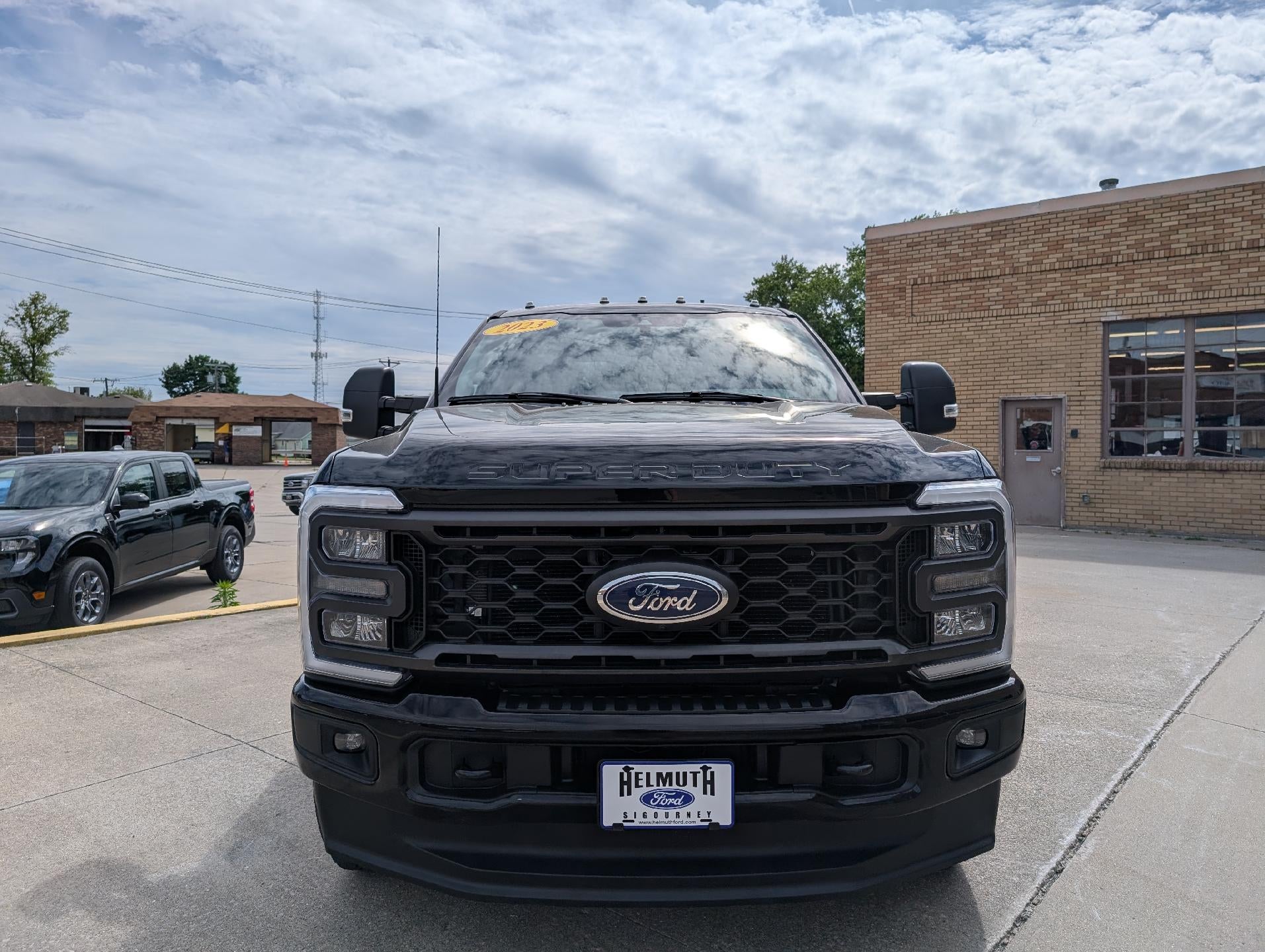 2023 Ford Super Duty F-250 SRW XLT 4WD Crew Cab 6.75' Box