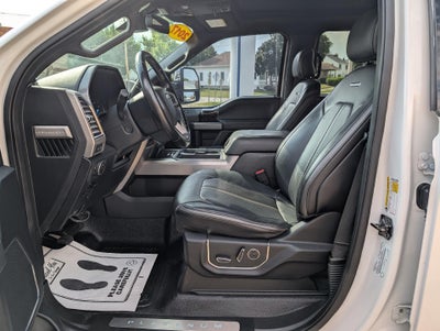 2017 Ford Super Duty F-350 SRW Platinum 4WD Crew Cab 6.75' Box