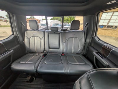2017 Ford Super Duty F-350 SRW Platinum 4WD Crew Cab 6.75' Box
