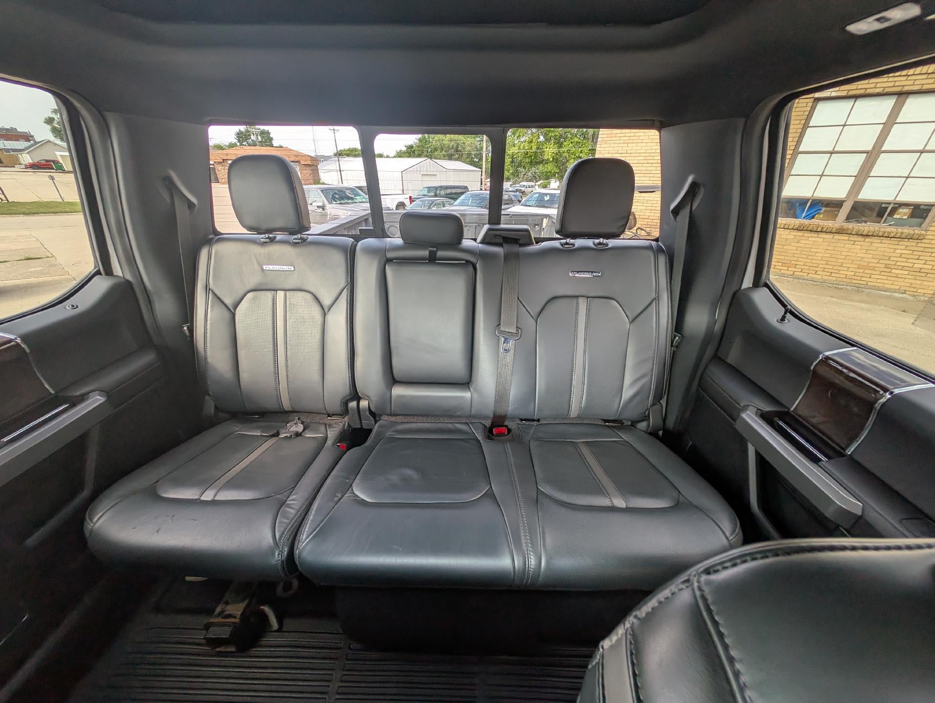2017 Ford Super Duty F-350 SRW Platinum 4WD Crew Cab 6.75' Box