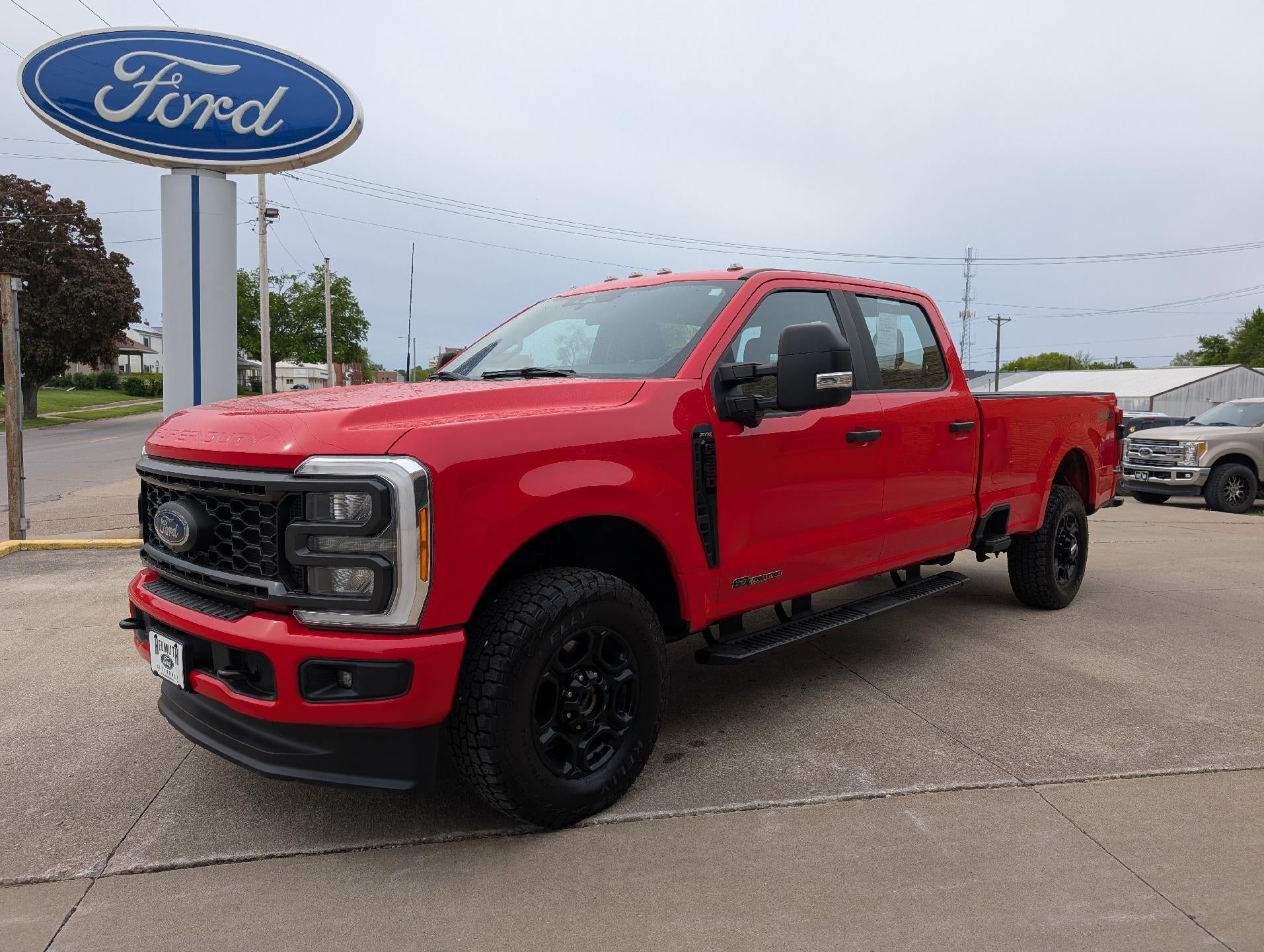 2023 Ford Super Duty F-350 SRW XL 4WD Crew Cab 8' Box