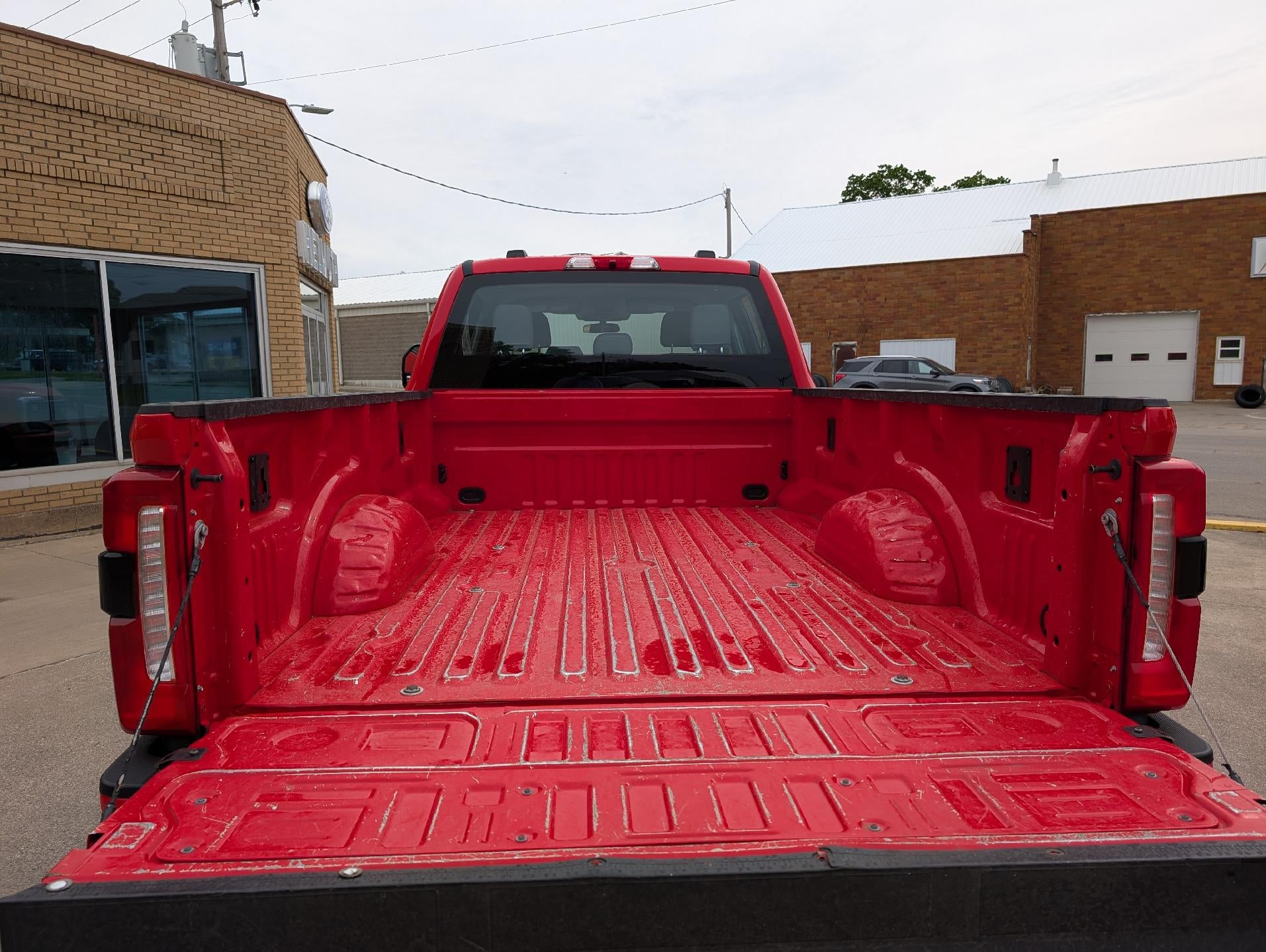 2023 Ford Super Duty F-350 SRW XL 4WD Crew Cab 8' Box