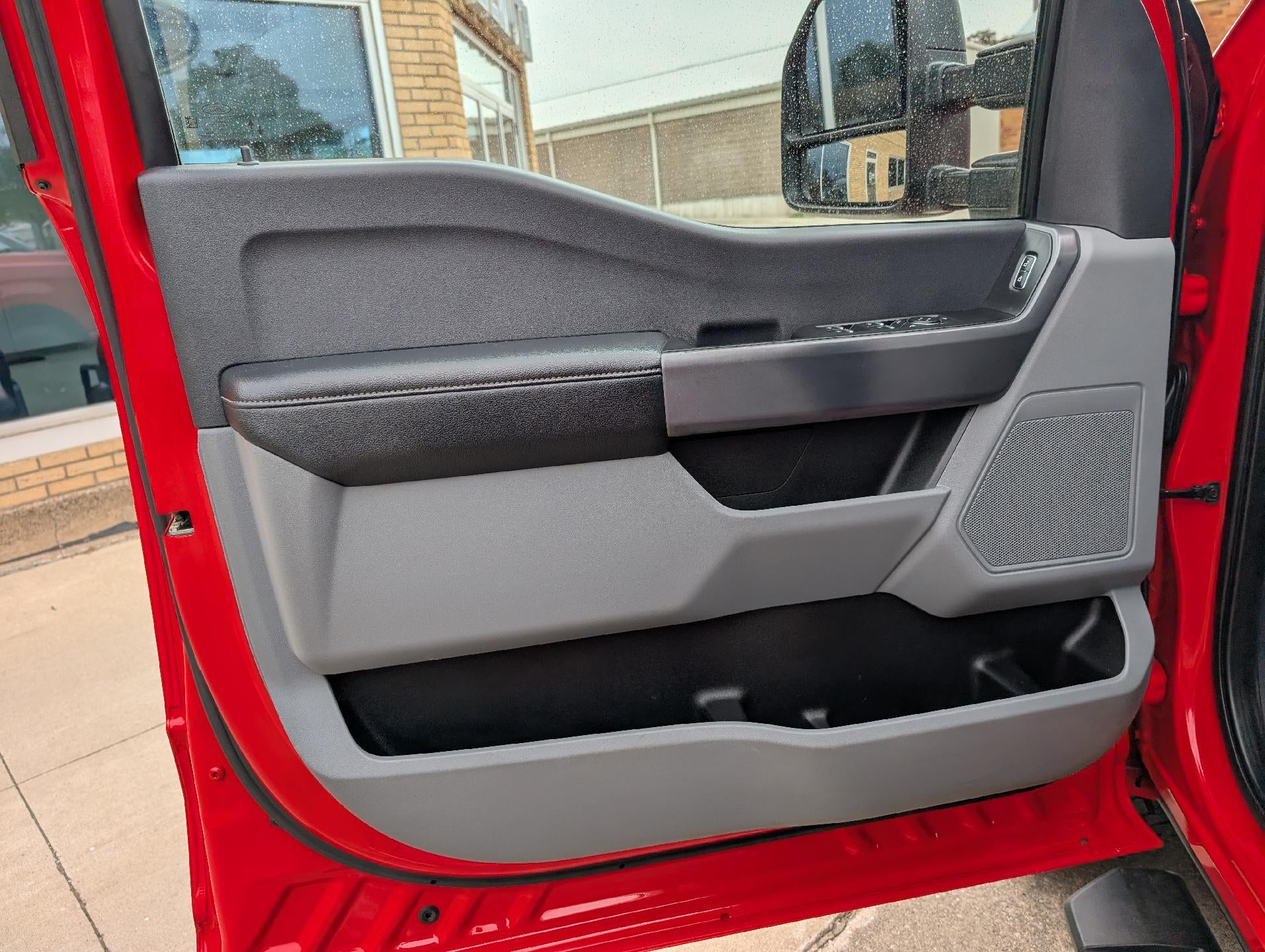 2023 Ford Super Duty F-350 SRW XL 4WD Crew Cab 8' Box