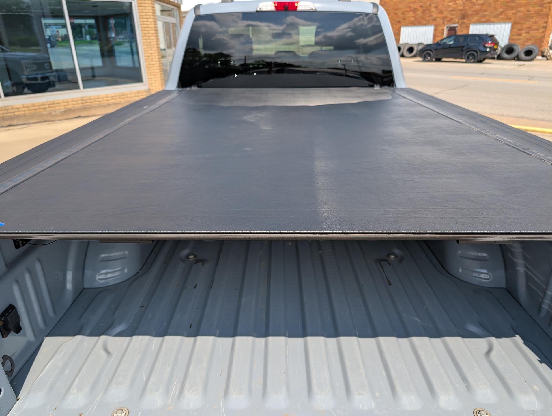 2025 Ford Super Duty F-350 DRW LARIAT 4WD Crew Cab 8' Box