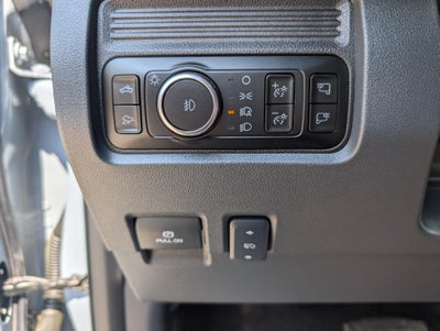 2025 Ford Super Duty F-350 DRW LARIAT 4WD Crew Cab 8' Box