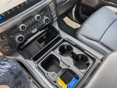 2025 Ford Super Duty F-350 DRW LARIAT 4WD Crew Cab 8' Box