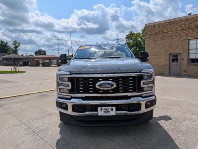 2025 Ford Super Duty F-350 DRW LARIAT 4WD Crew Cab 8' Box