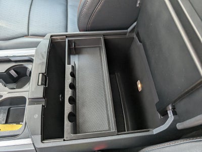 2025 Ford Super Duty F-350 DRW LARIAT 4WD Crew Cab 8' Box
