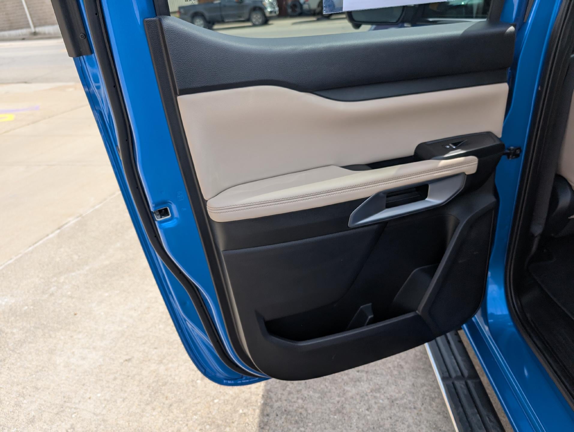 2024 Ford Ranger LARIAT 4WD SuperCrew 5' Box