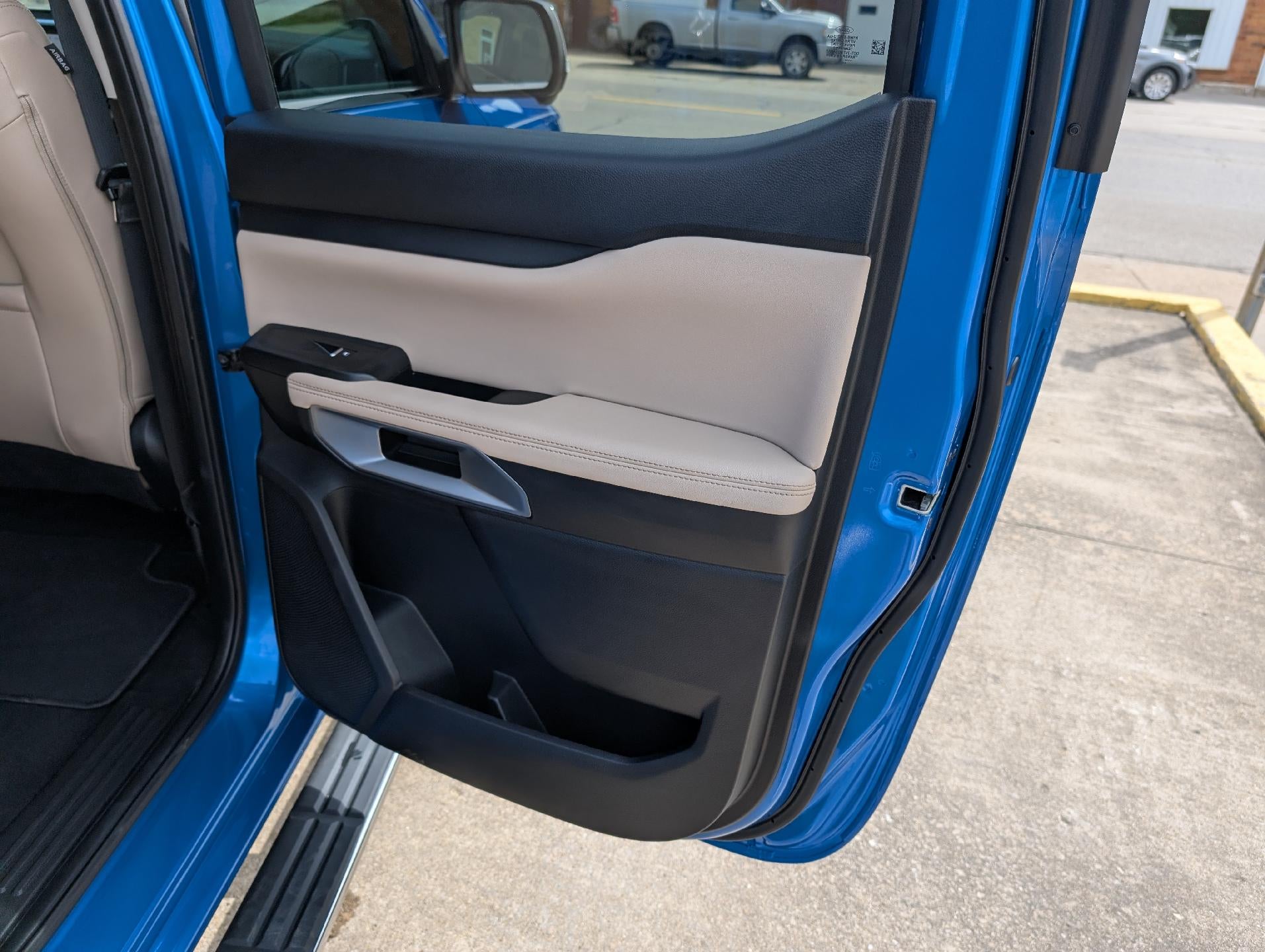 2024 Ford Ranger LARIAT 4WD SuperCrew 5' Box