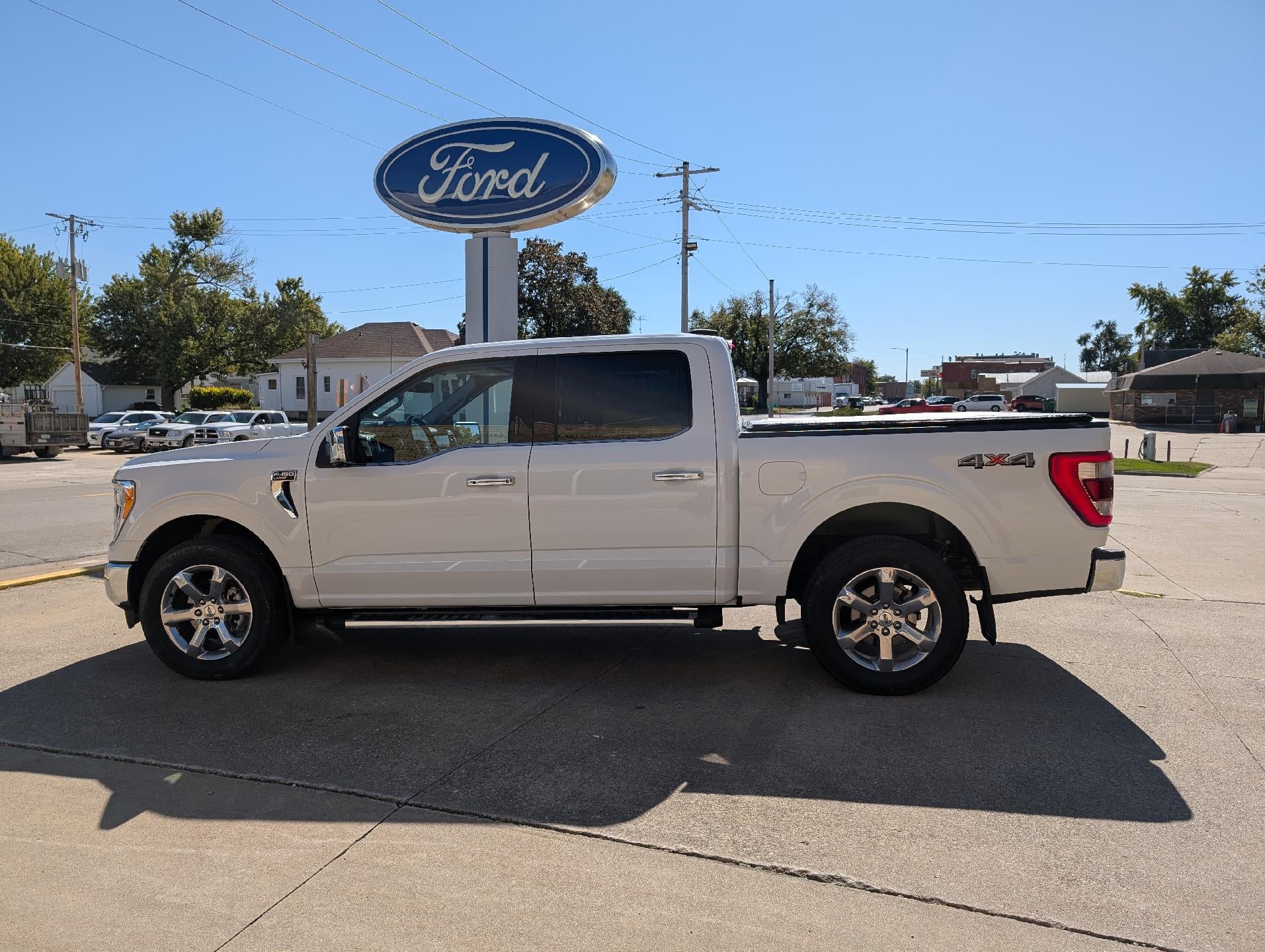 2022 Ford F-150 LARIAT 4WD SuperCrew 5.5' Box