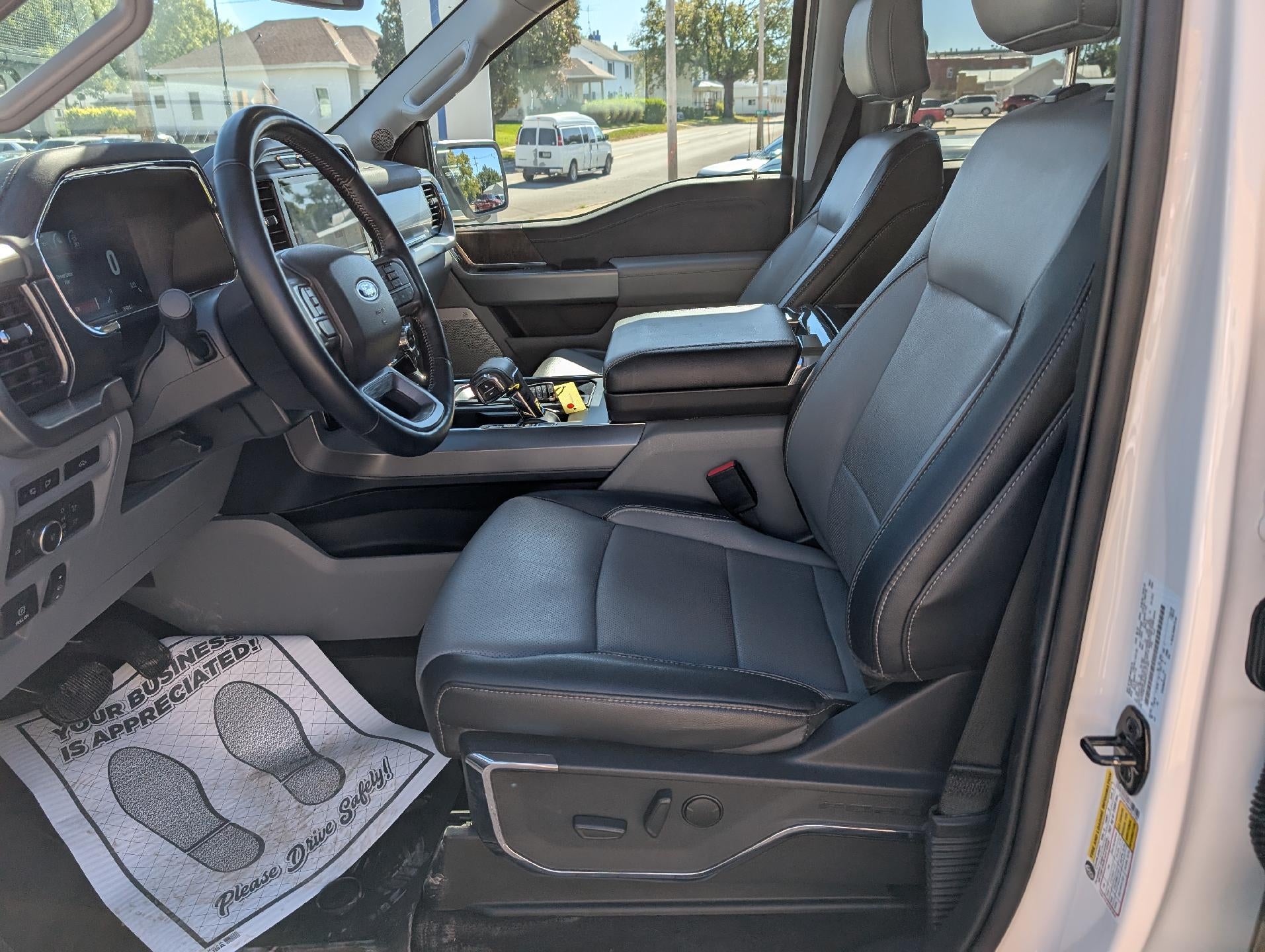 2022 Ford F-150 LARIAT 4WD SuperCrew 5.5' Box