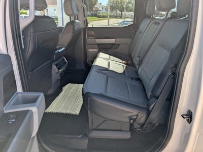 2022 Ford F-150 LARIAT 4WD SuperCrew 5.5' Box