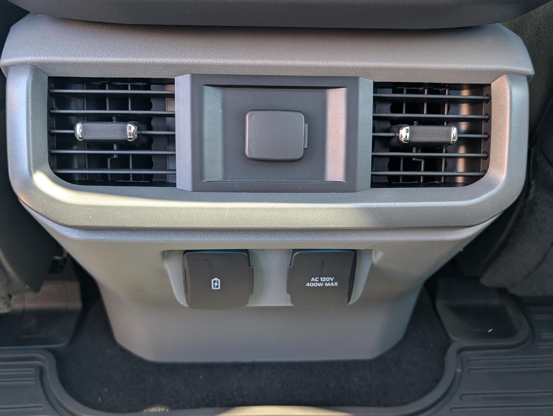 2022 Ford F-150 LARIAT 4WD SuperCrew 5.5' Box