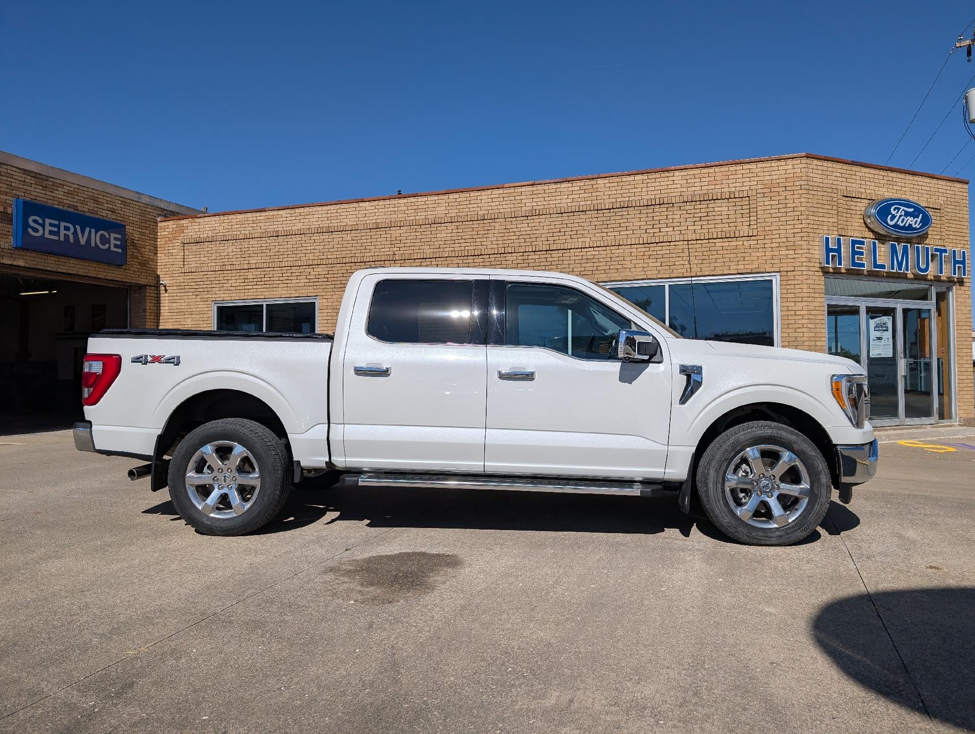 2022 Ford F-150 LARIAT 4WD SuperCrew 5.5' Box
