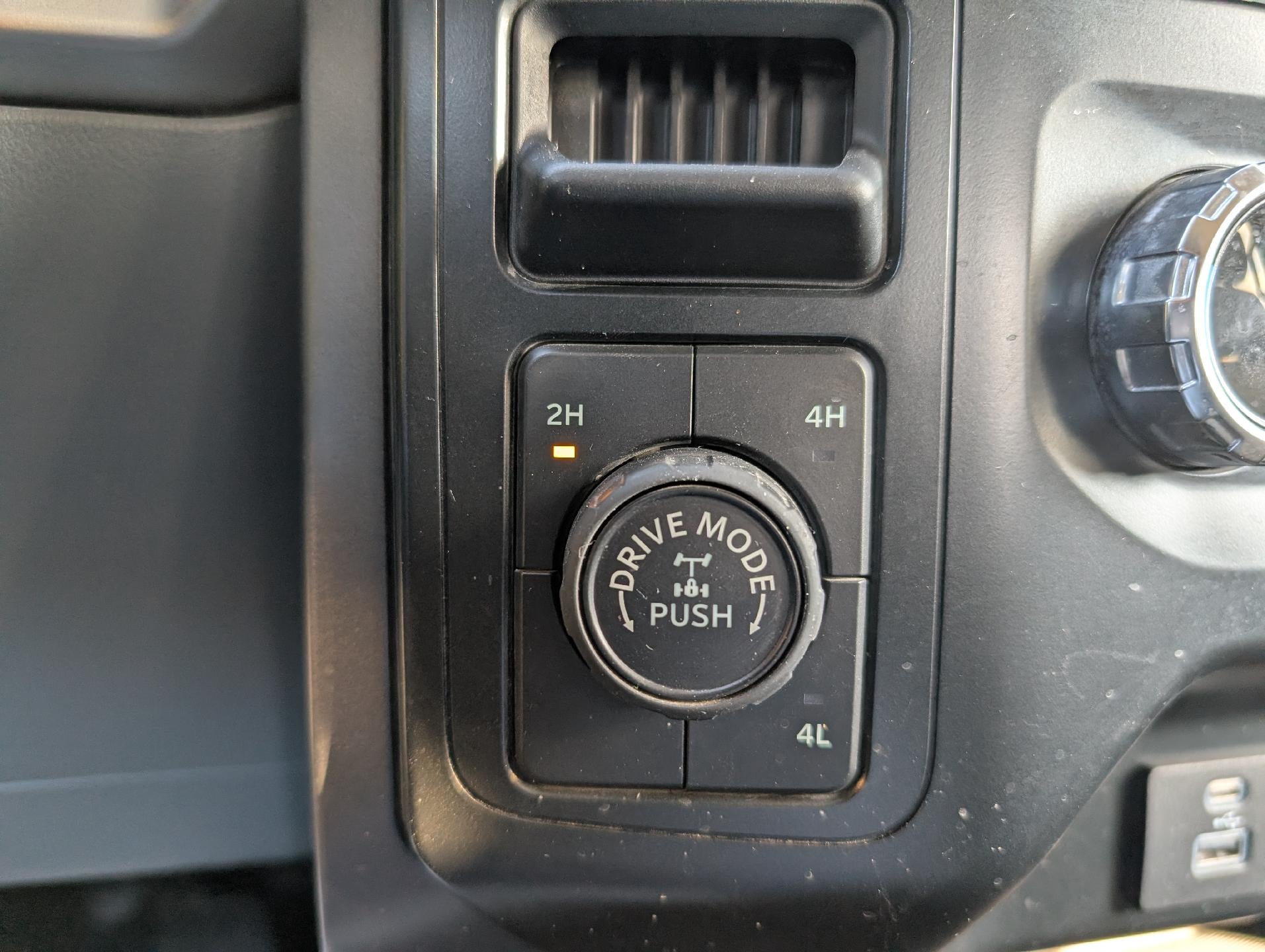 2022 Ford F-150 XLT 4WD SuperCrew 5.5' Box