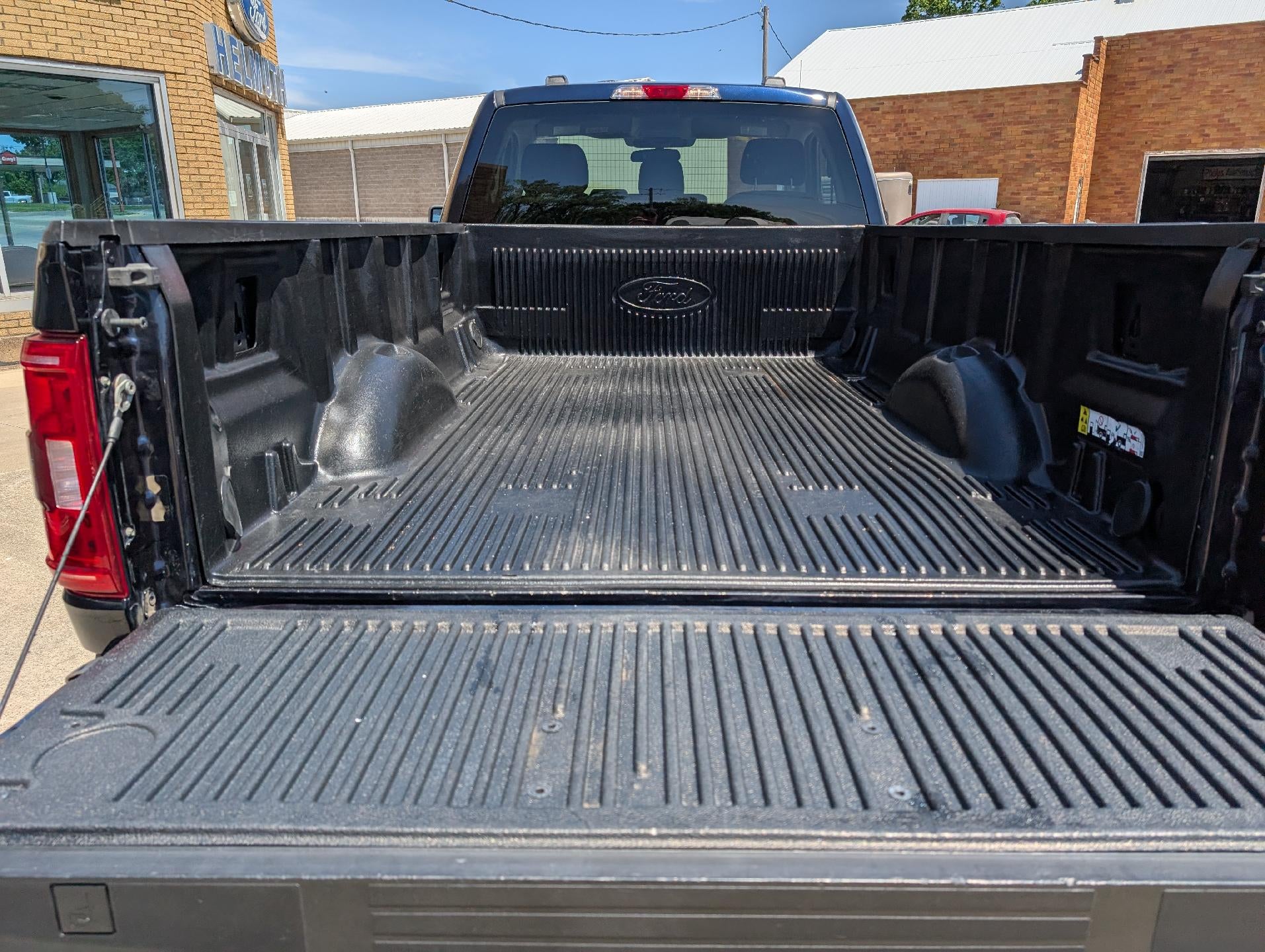 2021 Ford F-150 XLT 4WD Reg Cab 8' Box