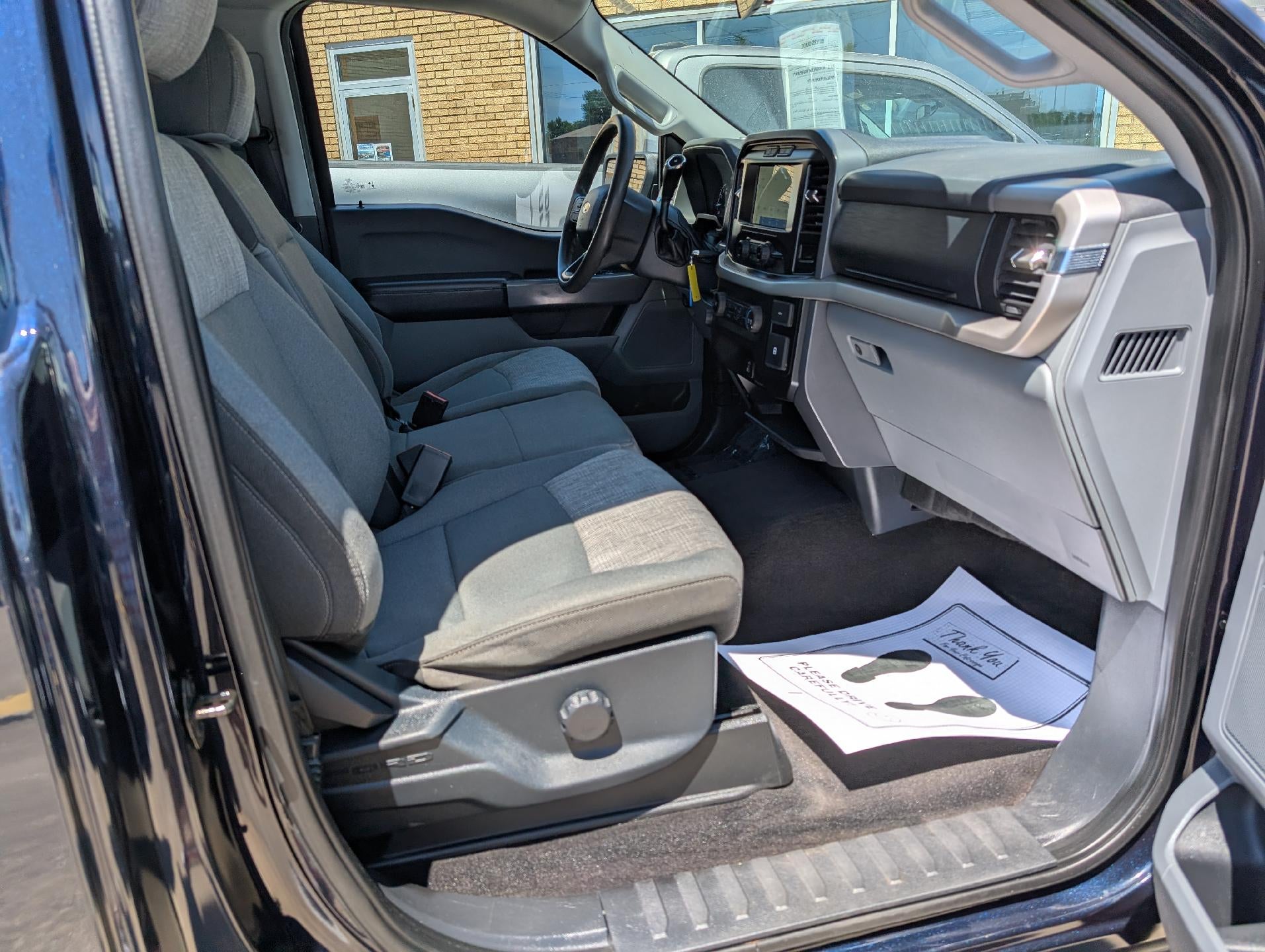2021 Ford F-150 XLT 4WD Reg Cab 8' Box
